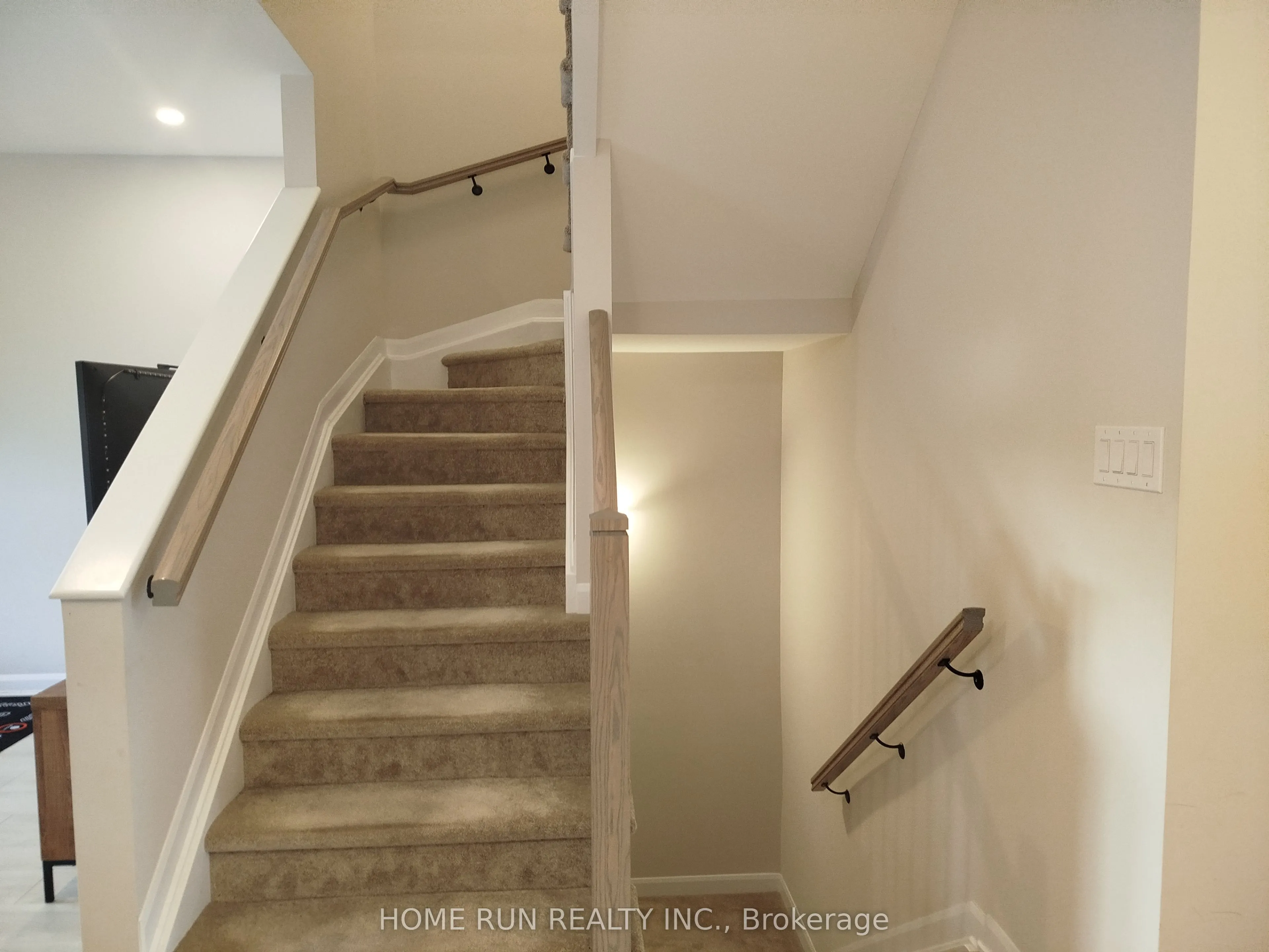 512 BRANCH Street