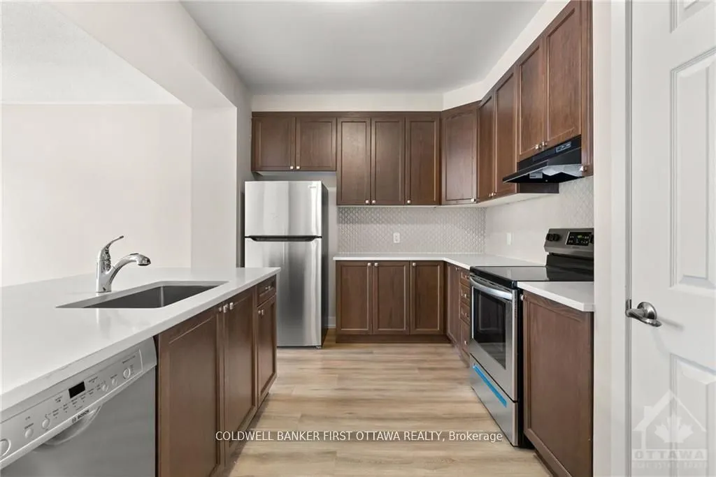 203 ANYOLITE Private