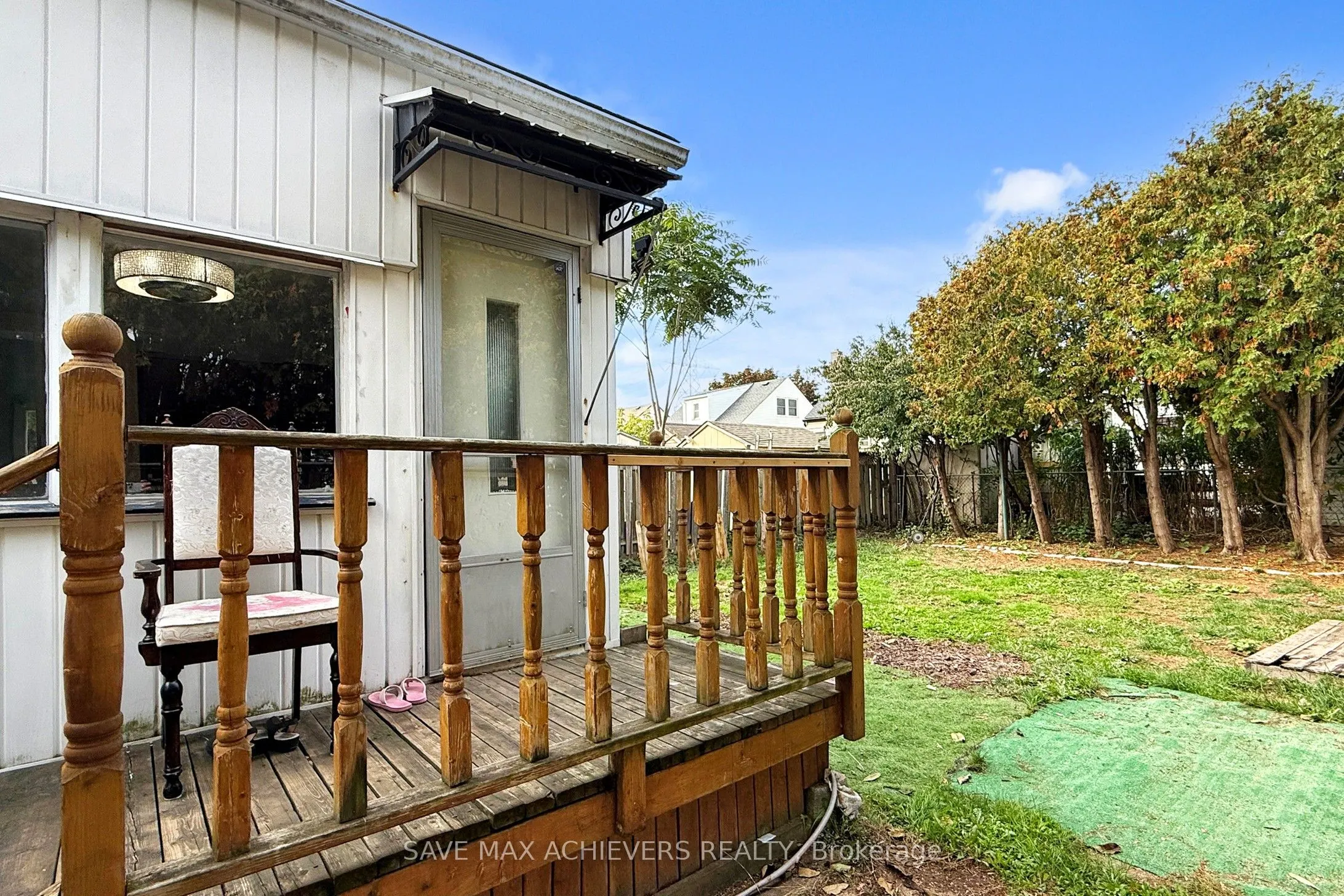 43 Normanhurst Avenue