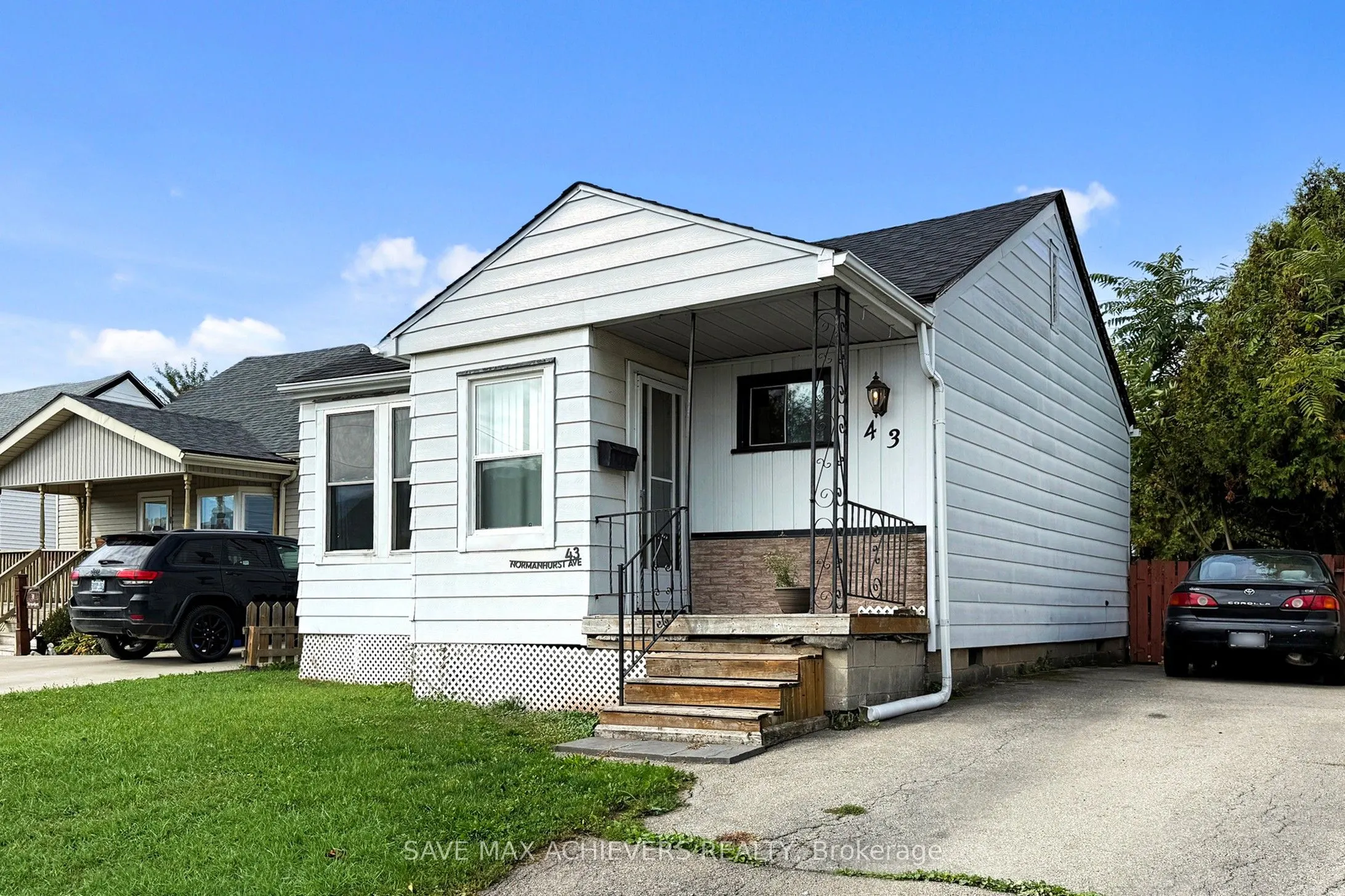 43 Normanhurst Avenue