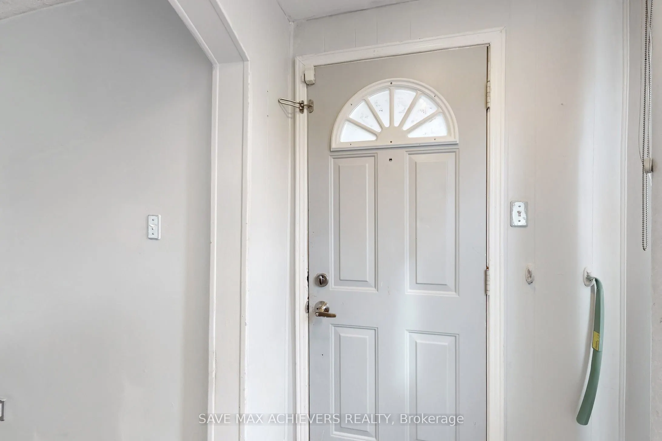 43 Normanhurst Avenue