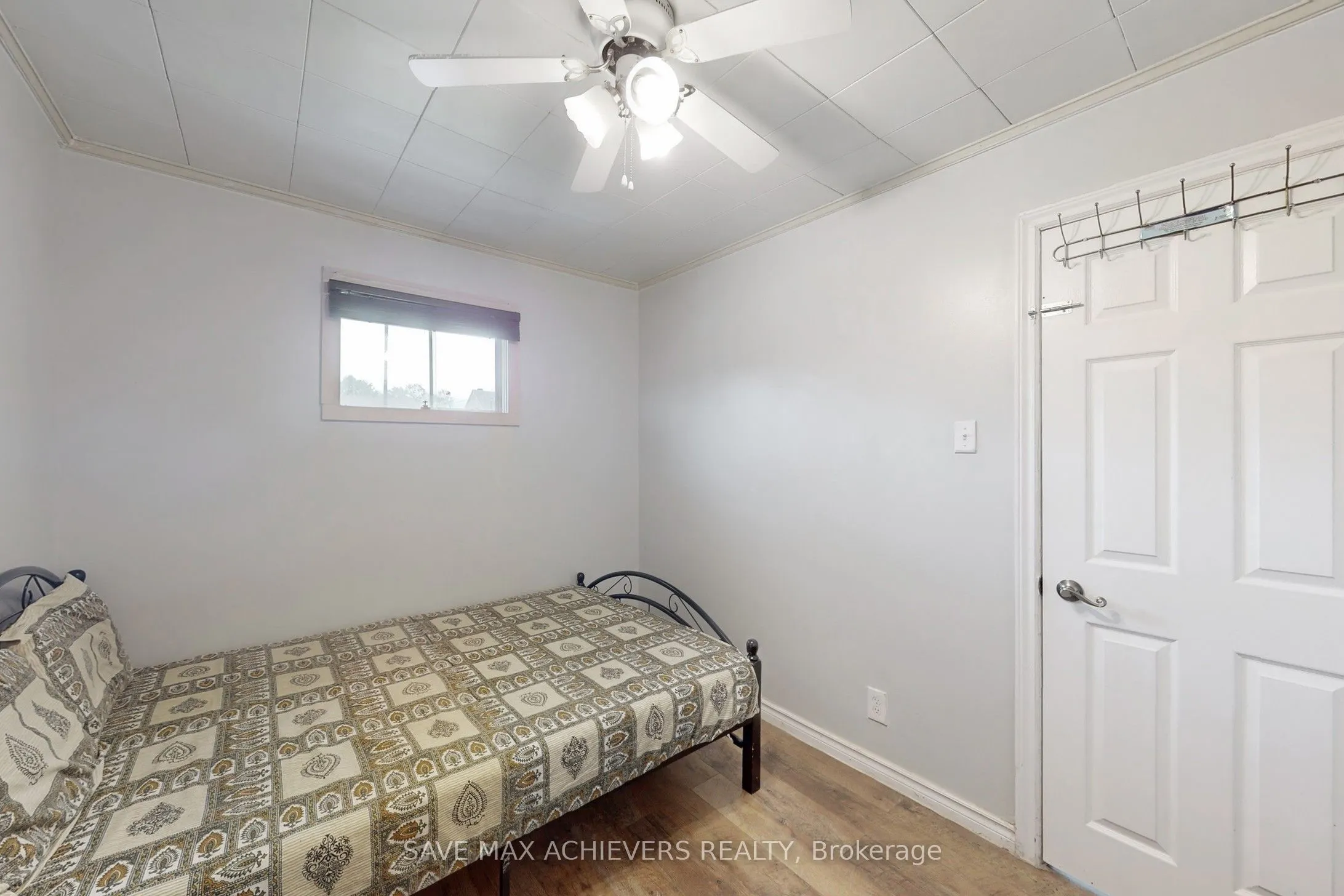 43 Normanhurst Avenue