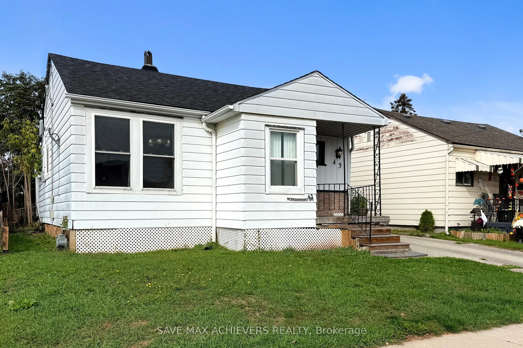 43 Normanhurst Avenue