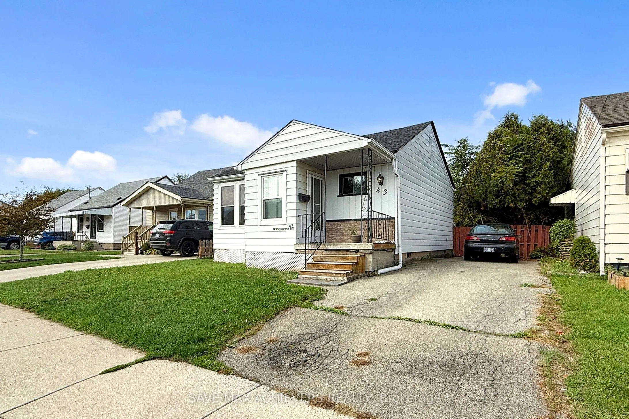 43 Normanhurst Avenue