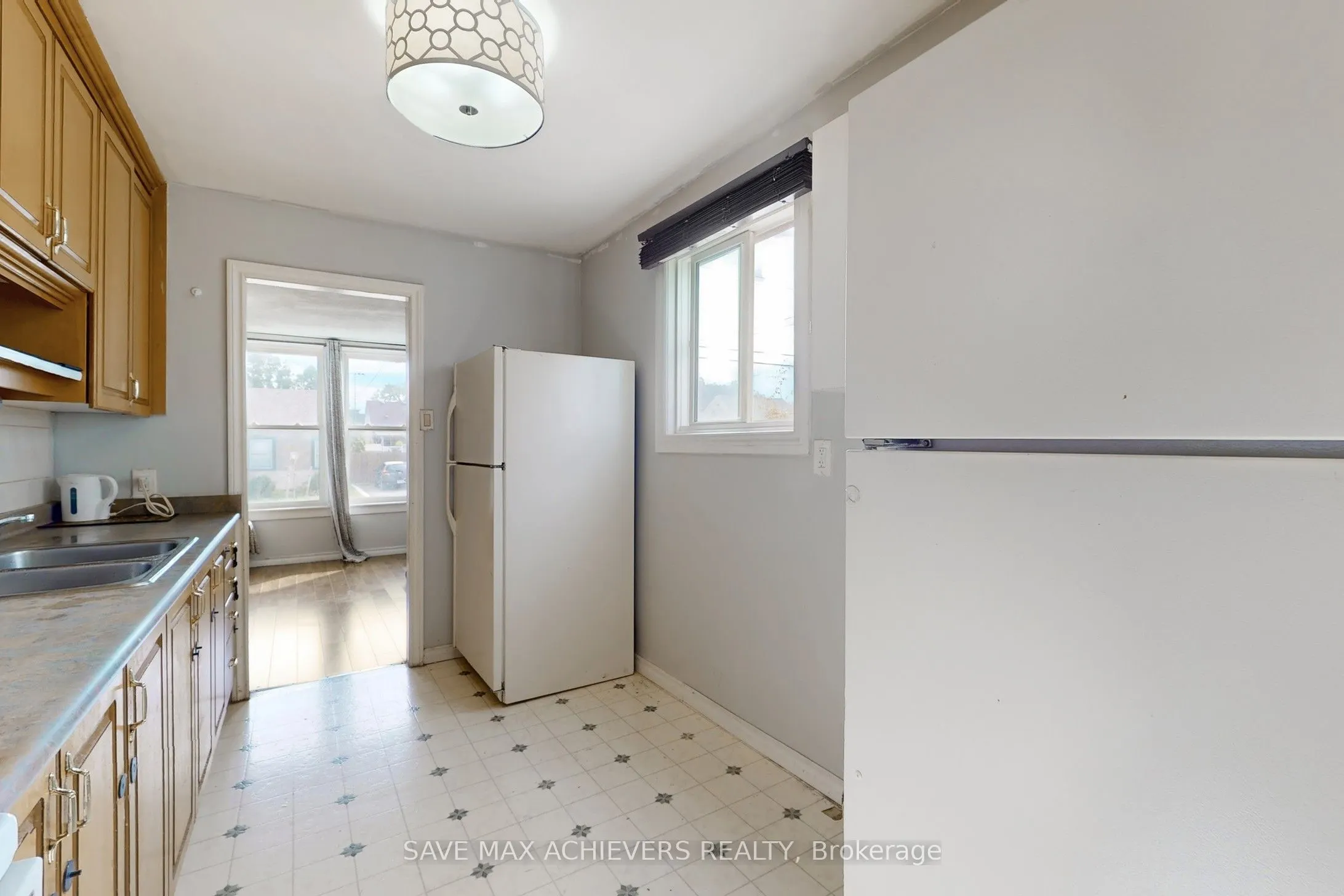 43 Normanhurst Avenue