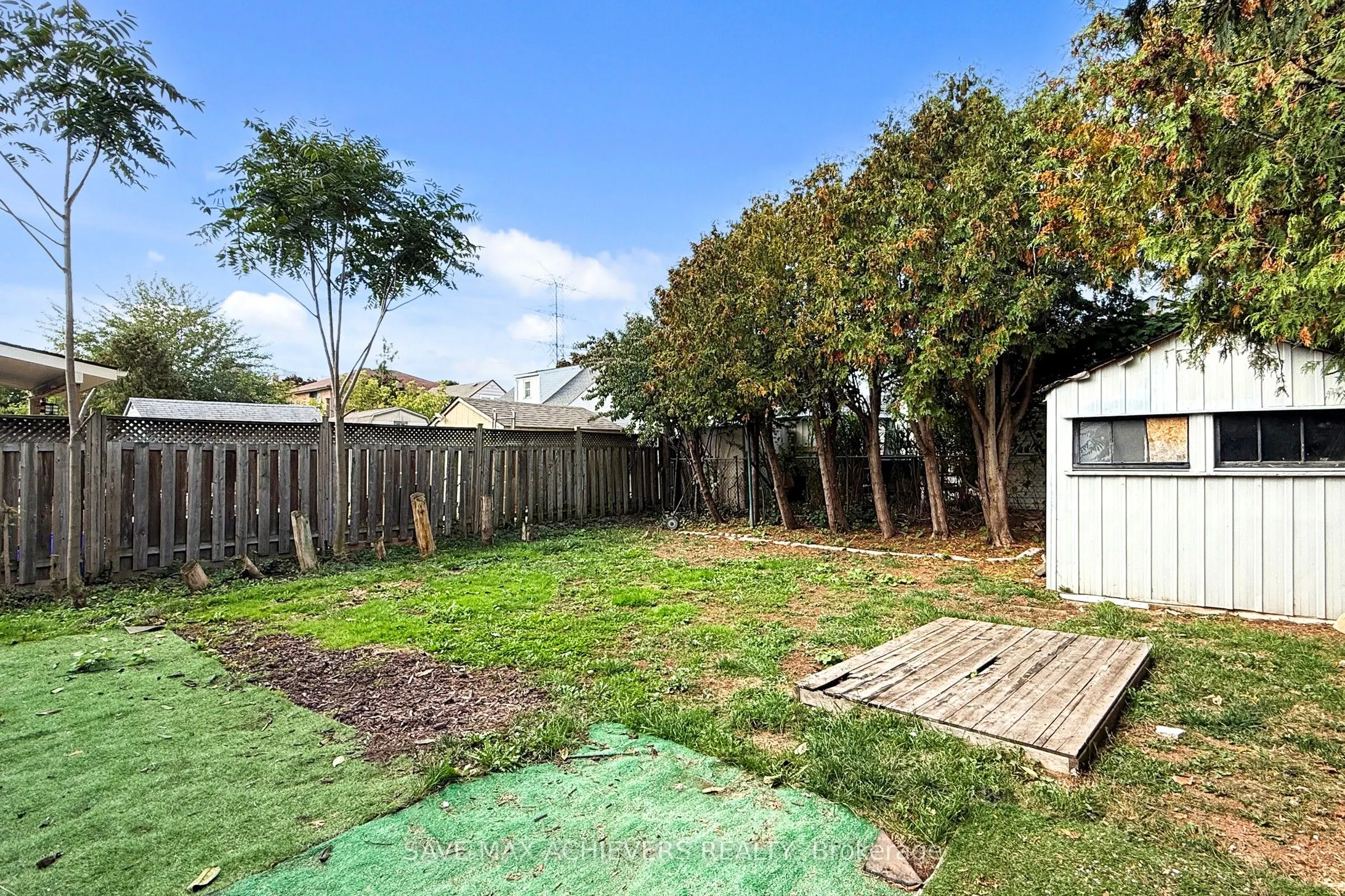 43 Normanhurst Avenue