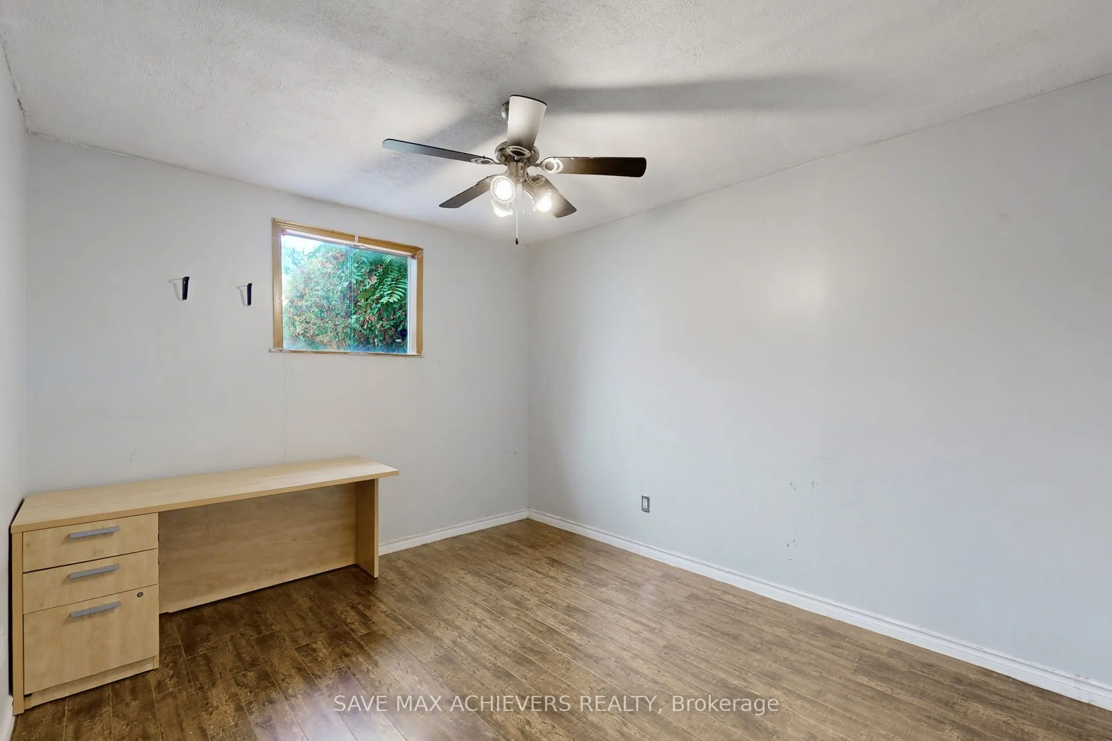 43 Normanhurst Avenue