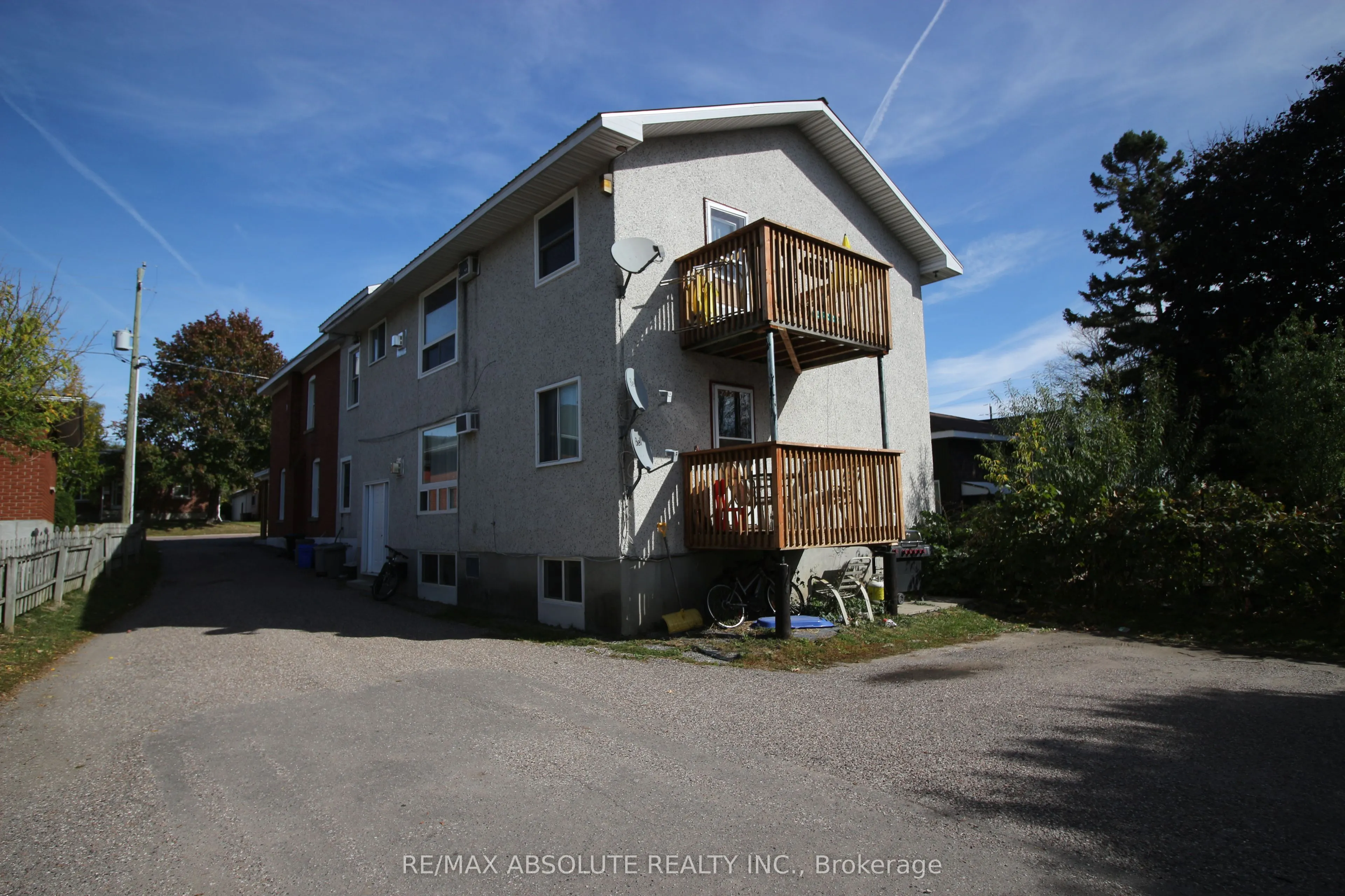 278 Elgin Street W