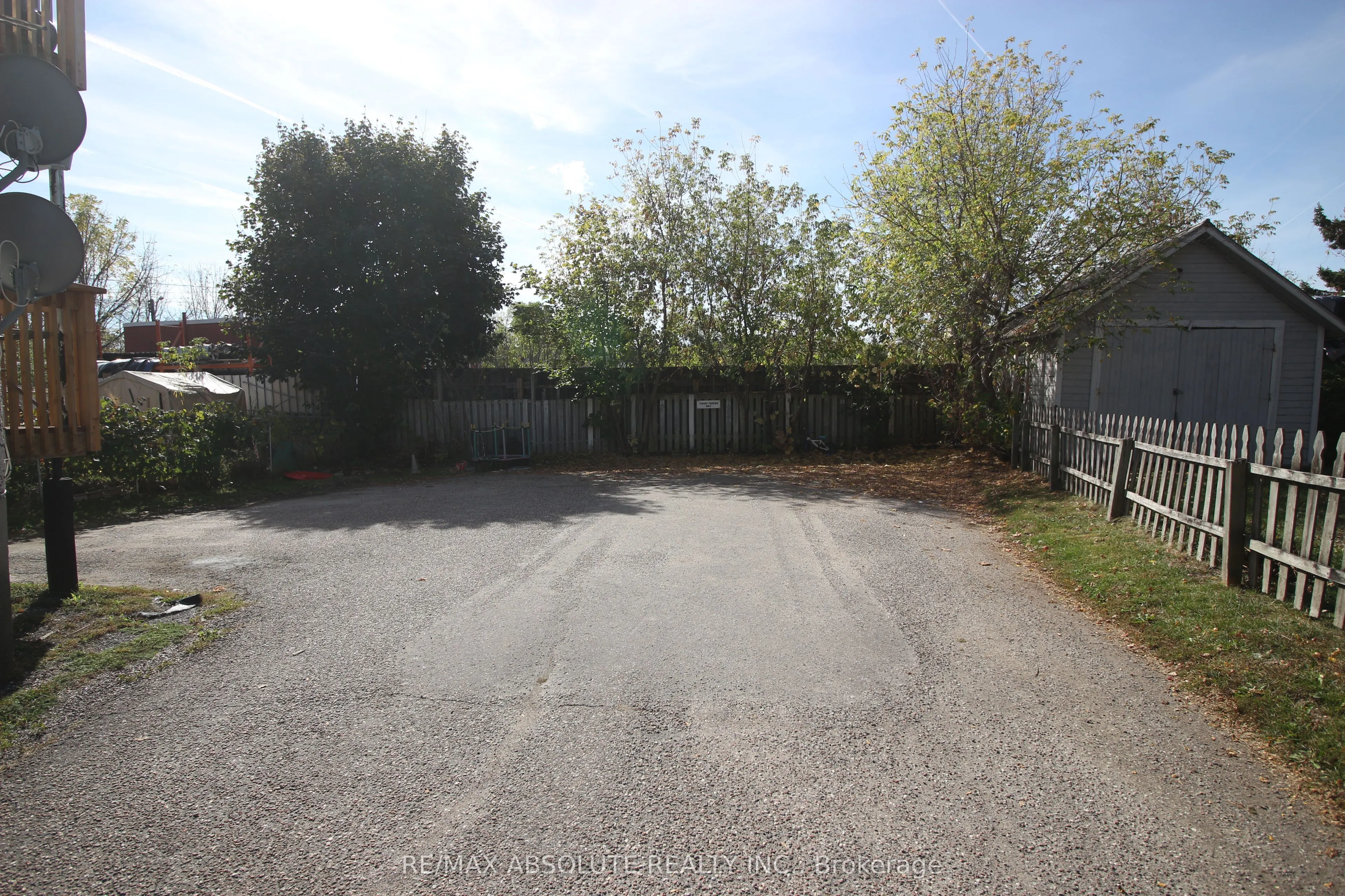 278 Elgin Street W