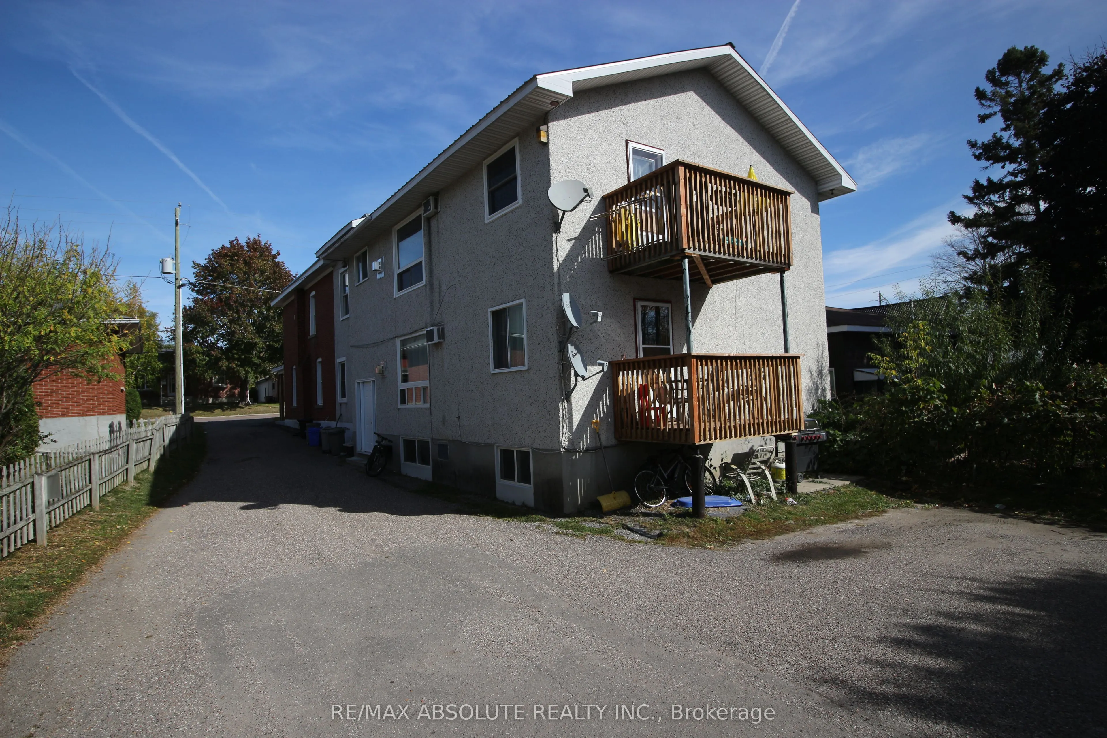 278 Elgin Street W