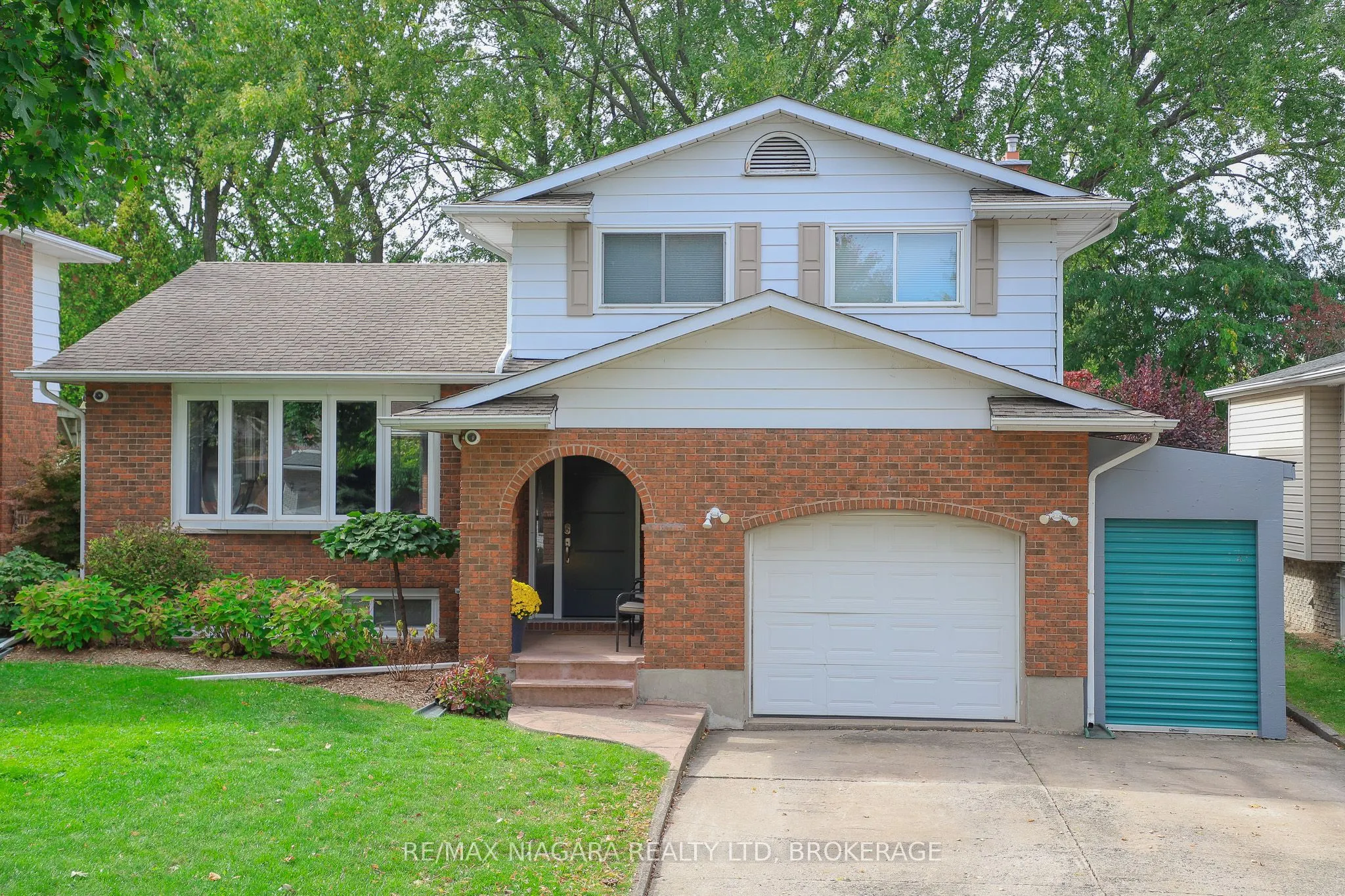 21 Jessica Drive