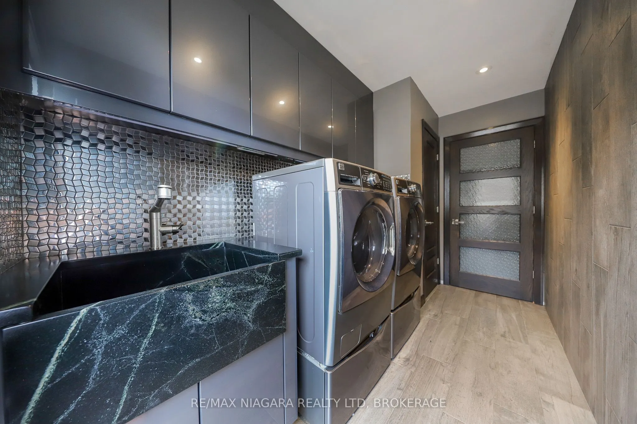 21 Jessica Drive