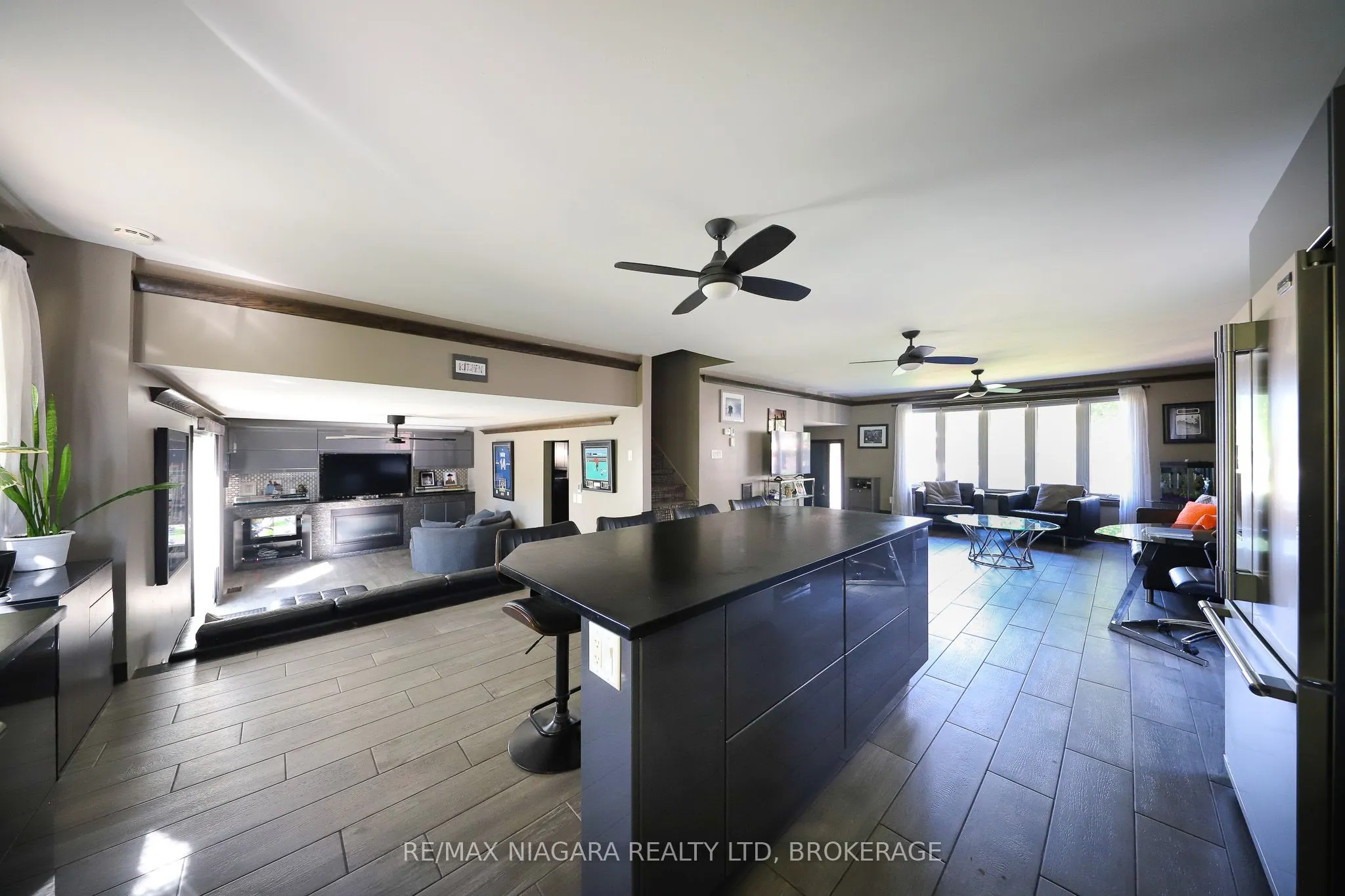 21 Jessica Drive
