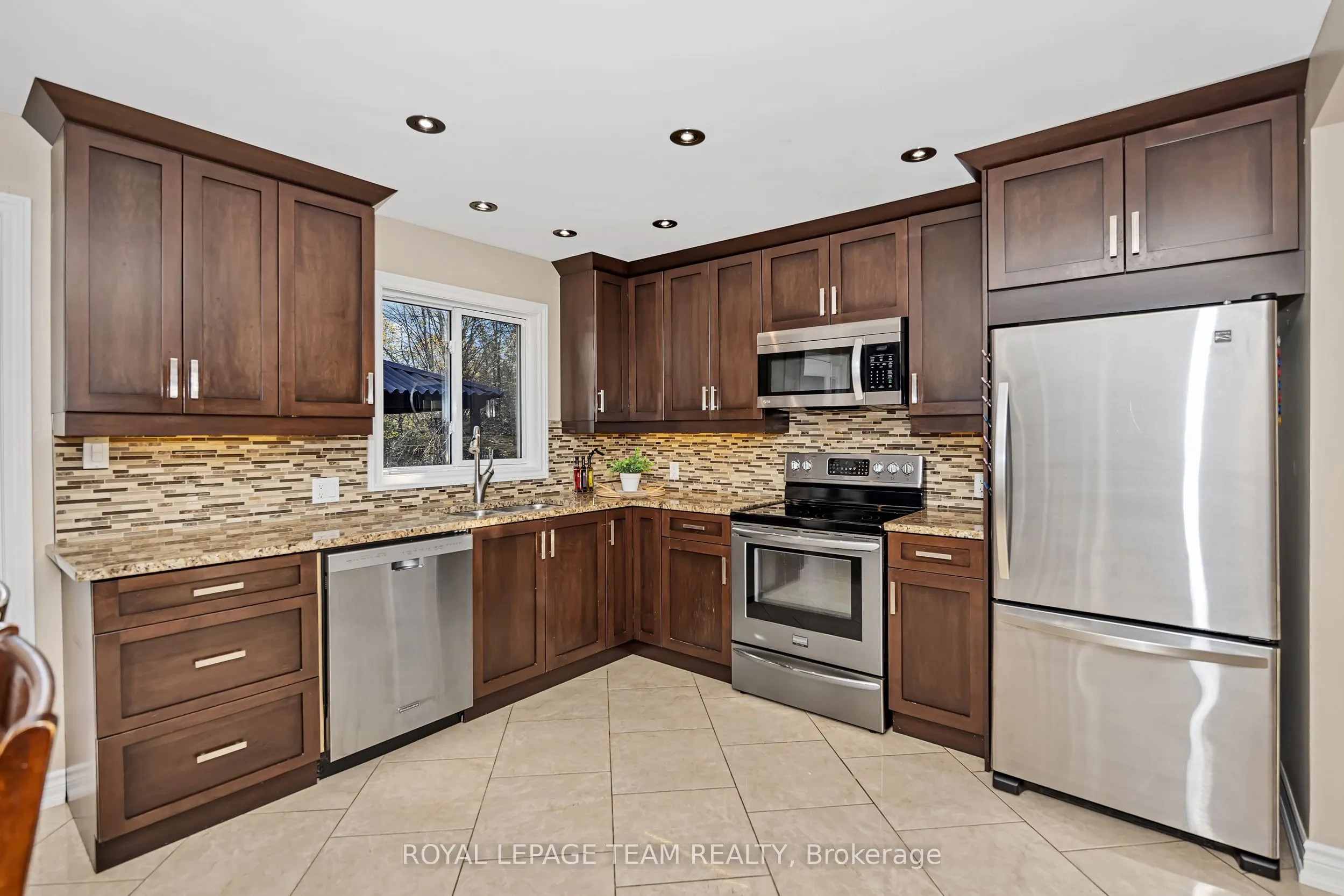 1115 Des Cerisiers Street