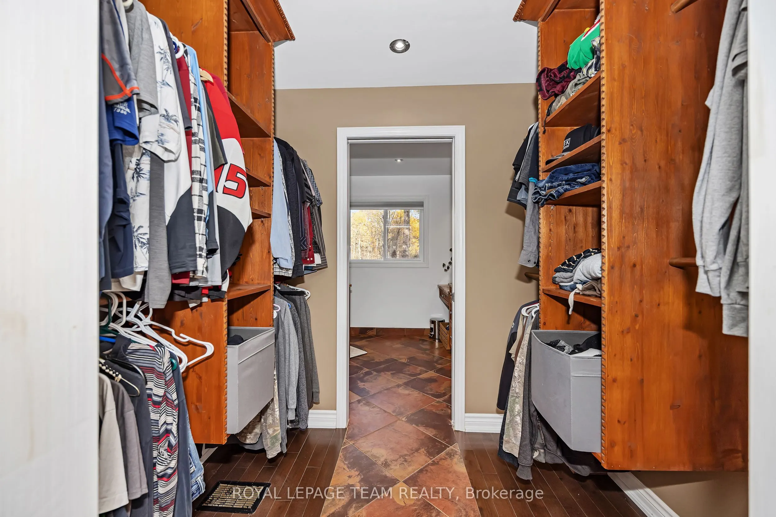 1115 Des Cerisiers Street