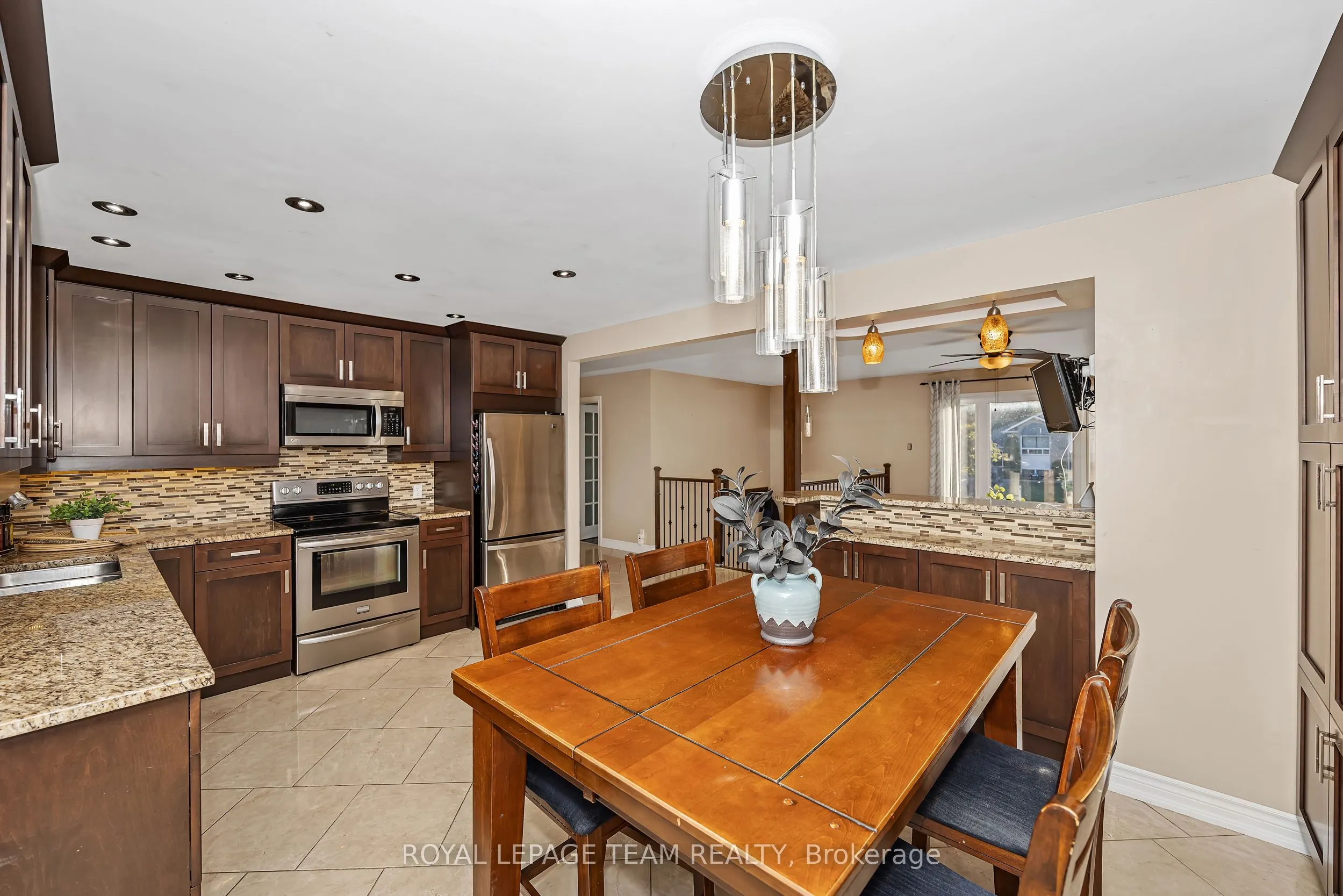 1115 Des Cerisiers Street