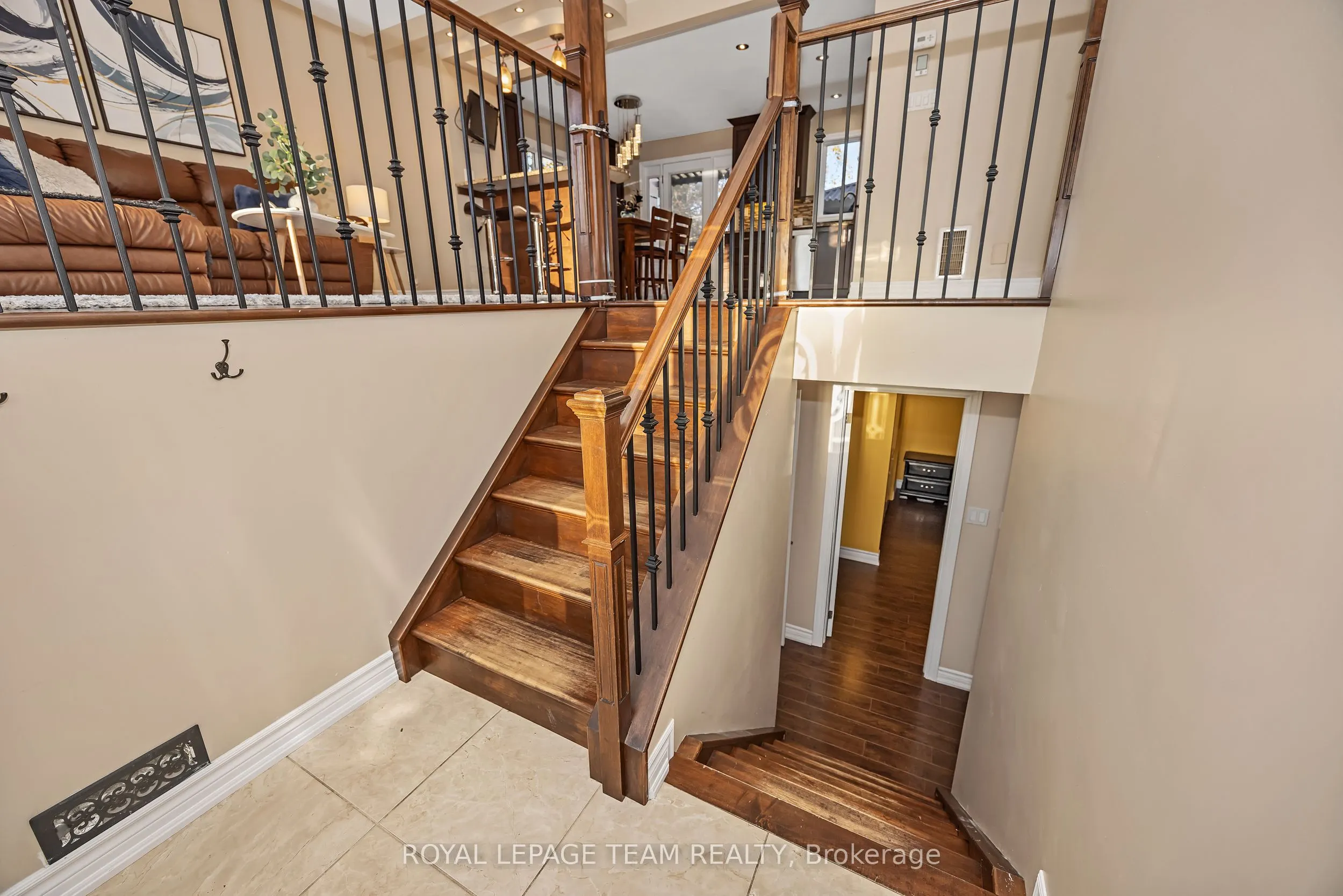 1115 Des Cerisiers Street