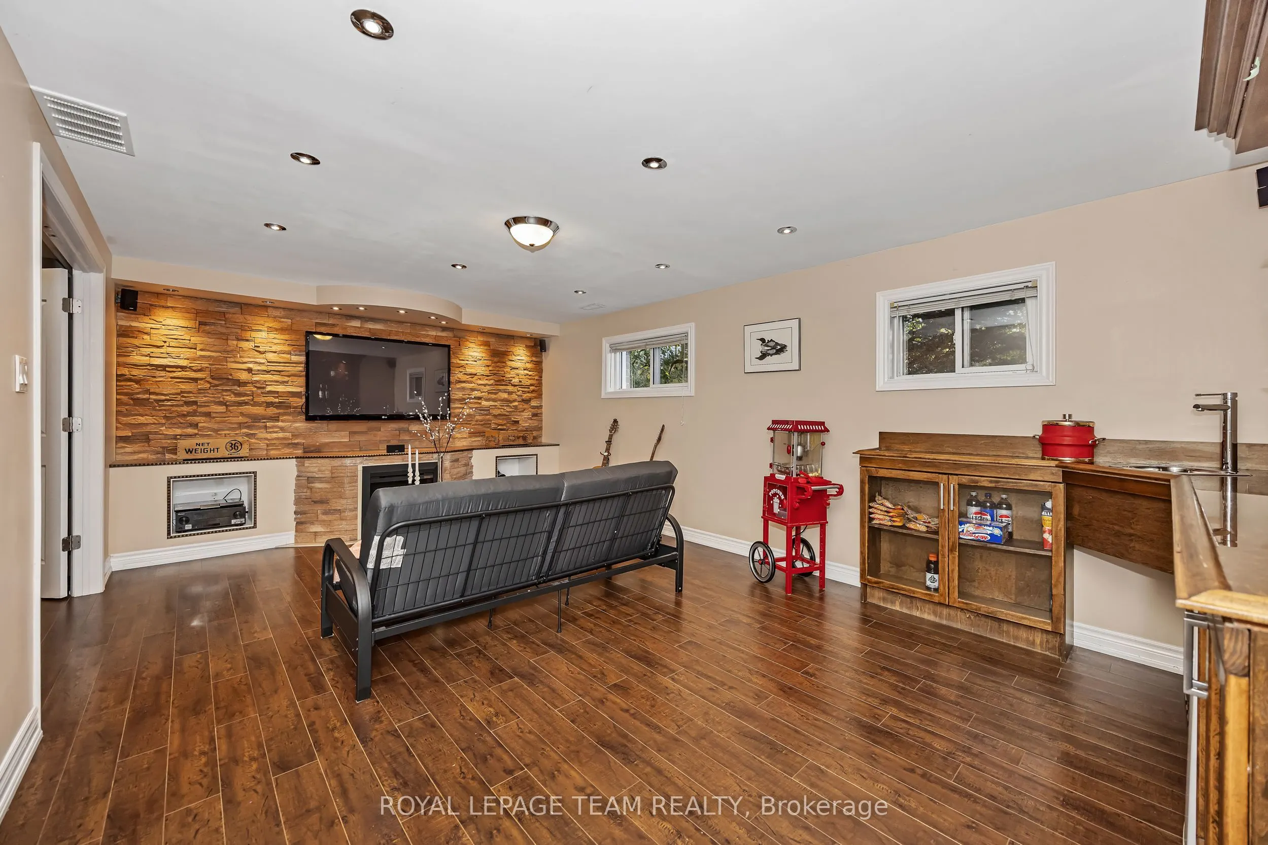 1115 Des Cerisiers Street