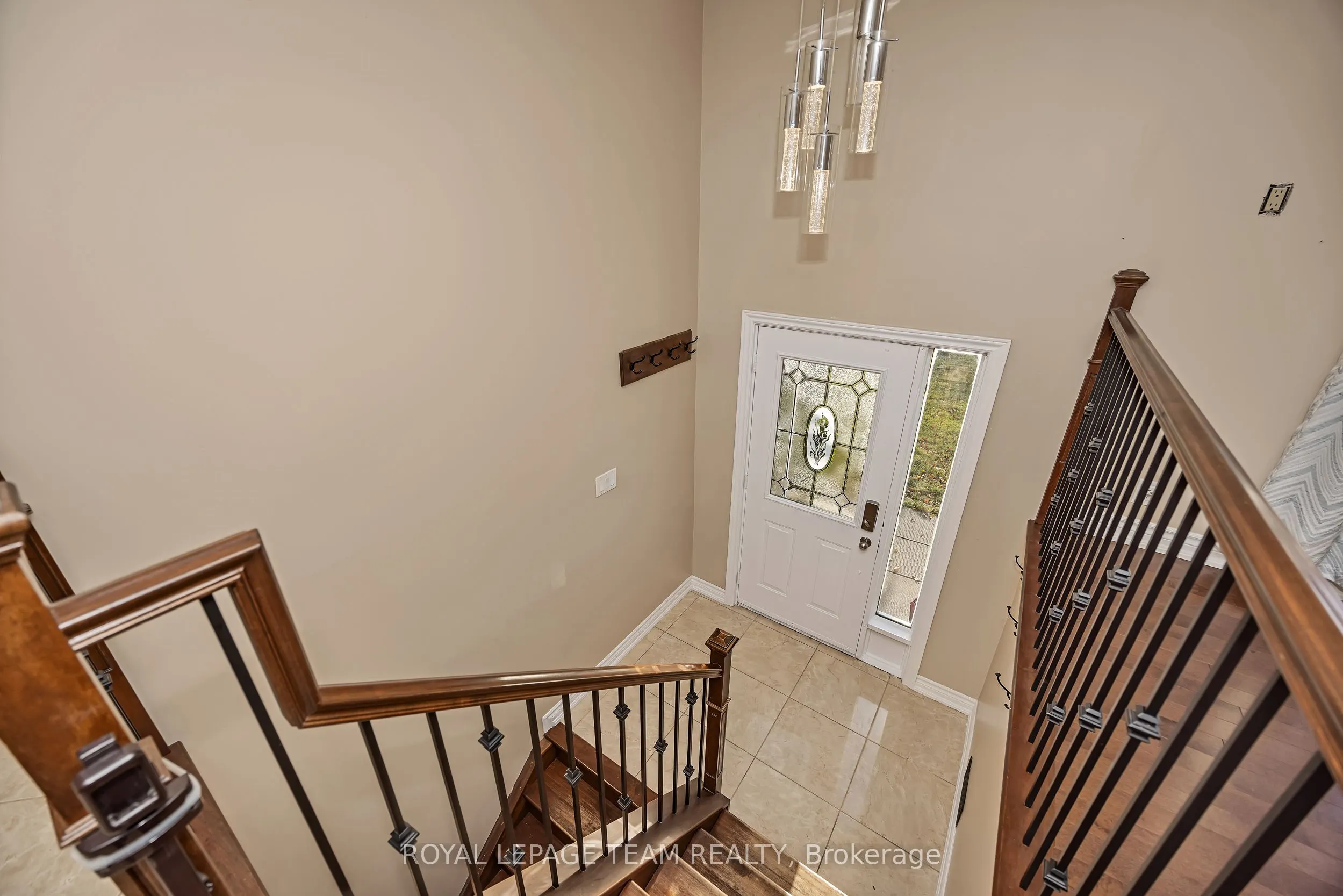 1115 Des Cerisiers Street