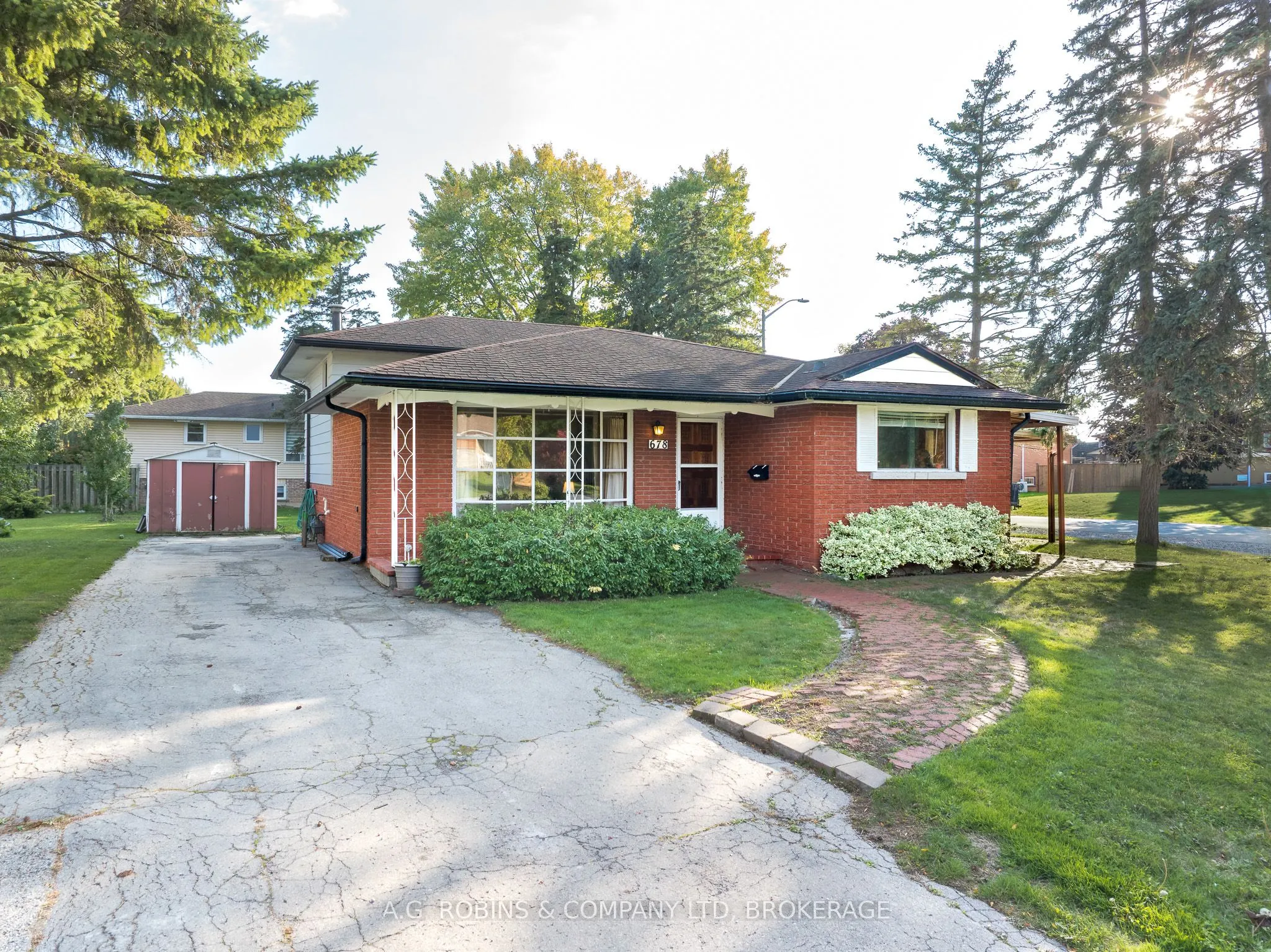 678 Sugarloaf Street