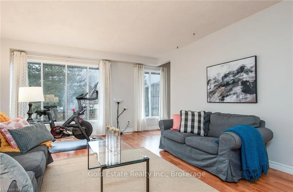 49 Cedarwoods Crescent, #31