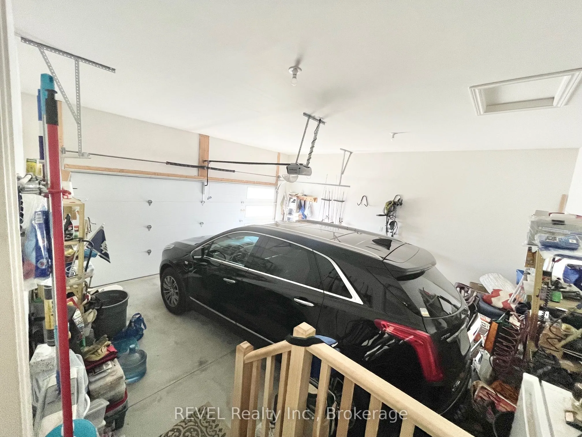 30 BOUNTY Avenue, #Main Floor w Partial Bsmt