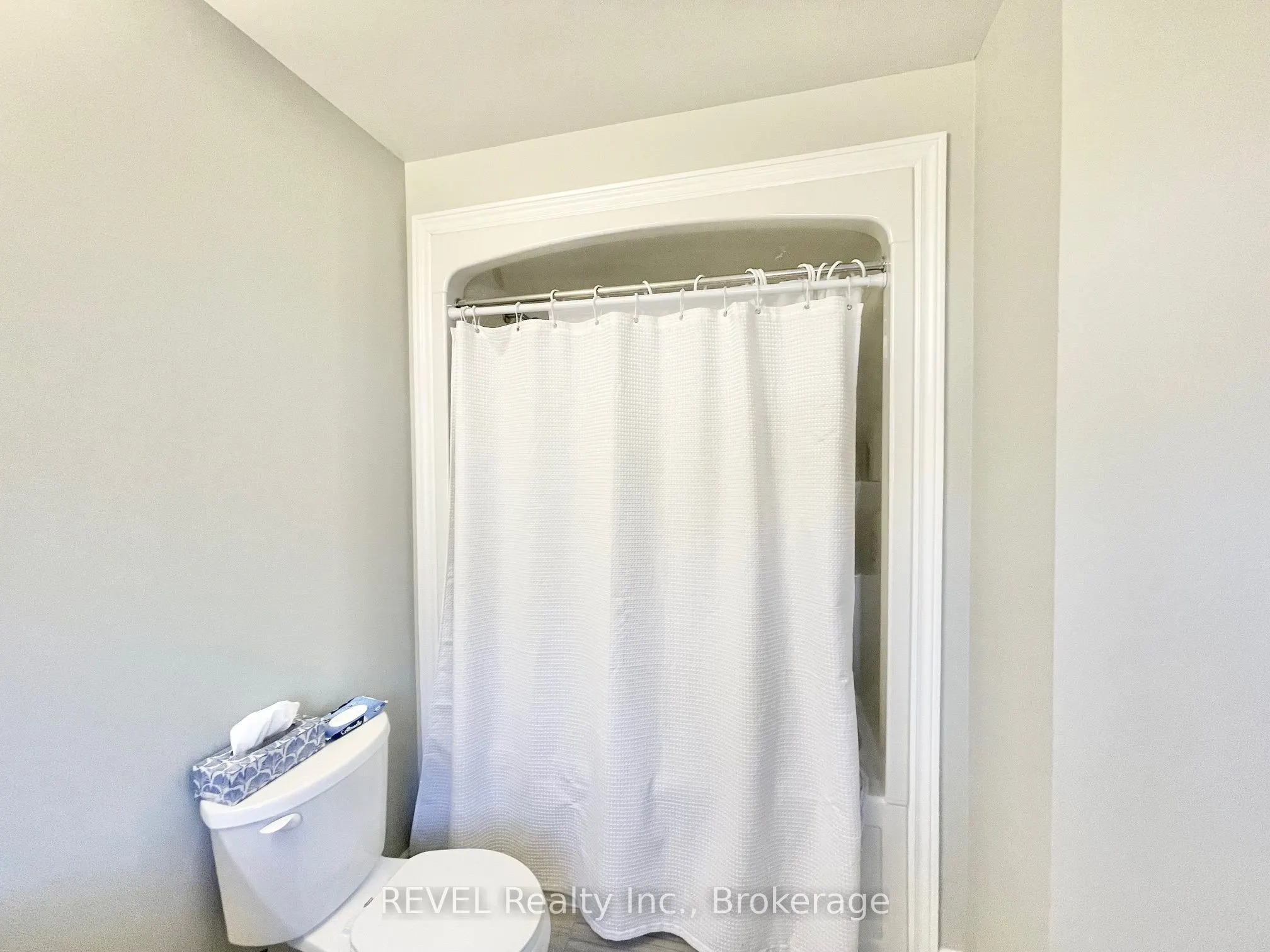 30 BOUNTY Avenue, #Main Floor w Partial Bsmt