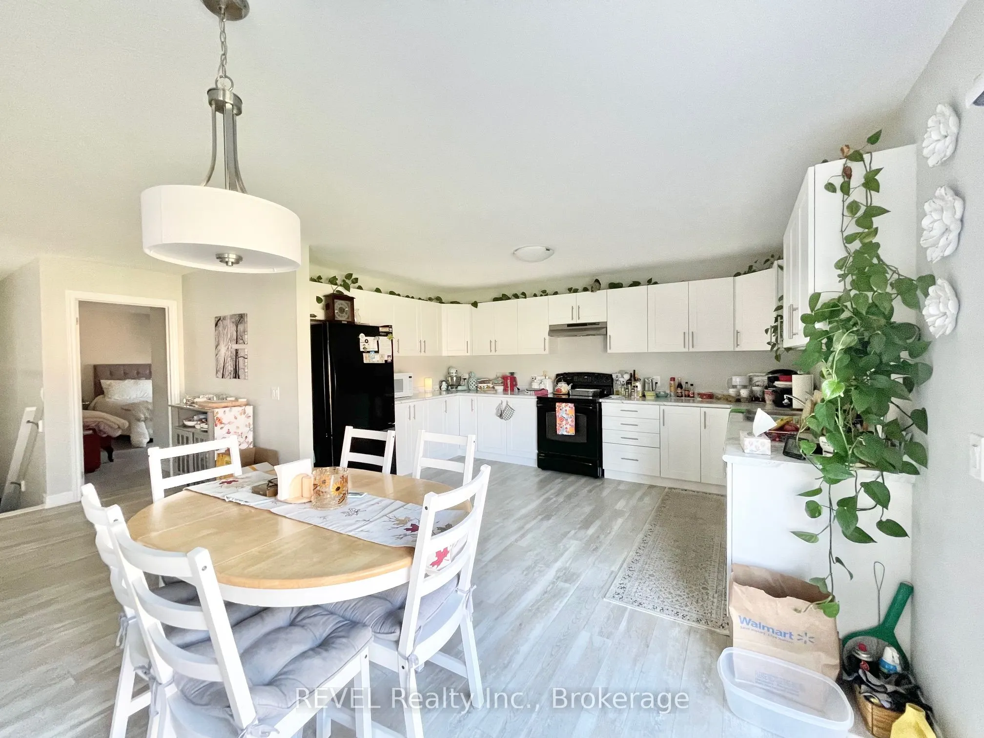30 BOUNTY Avenue, #Main Floor w Partial Bsmt