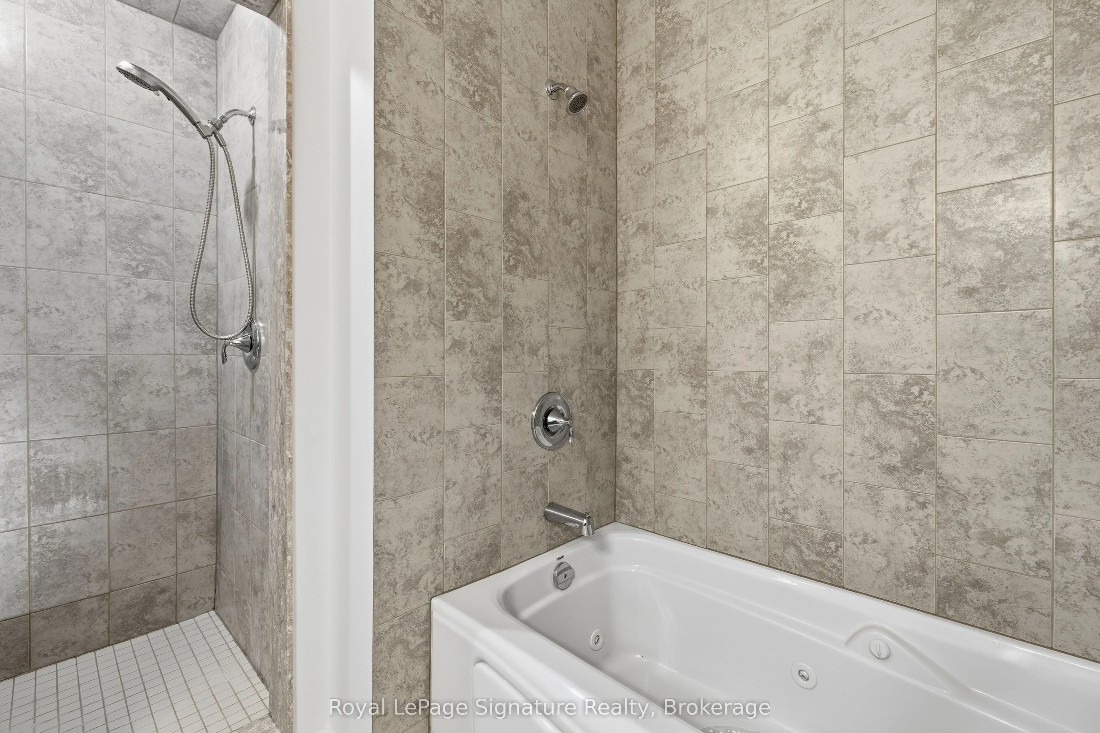 27 Beaver Street, #207