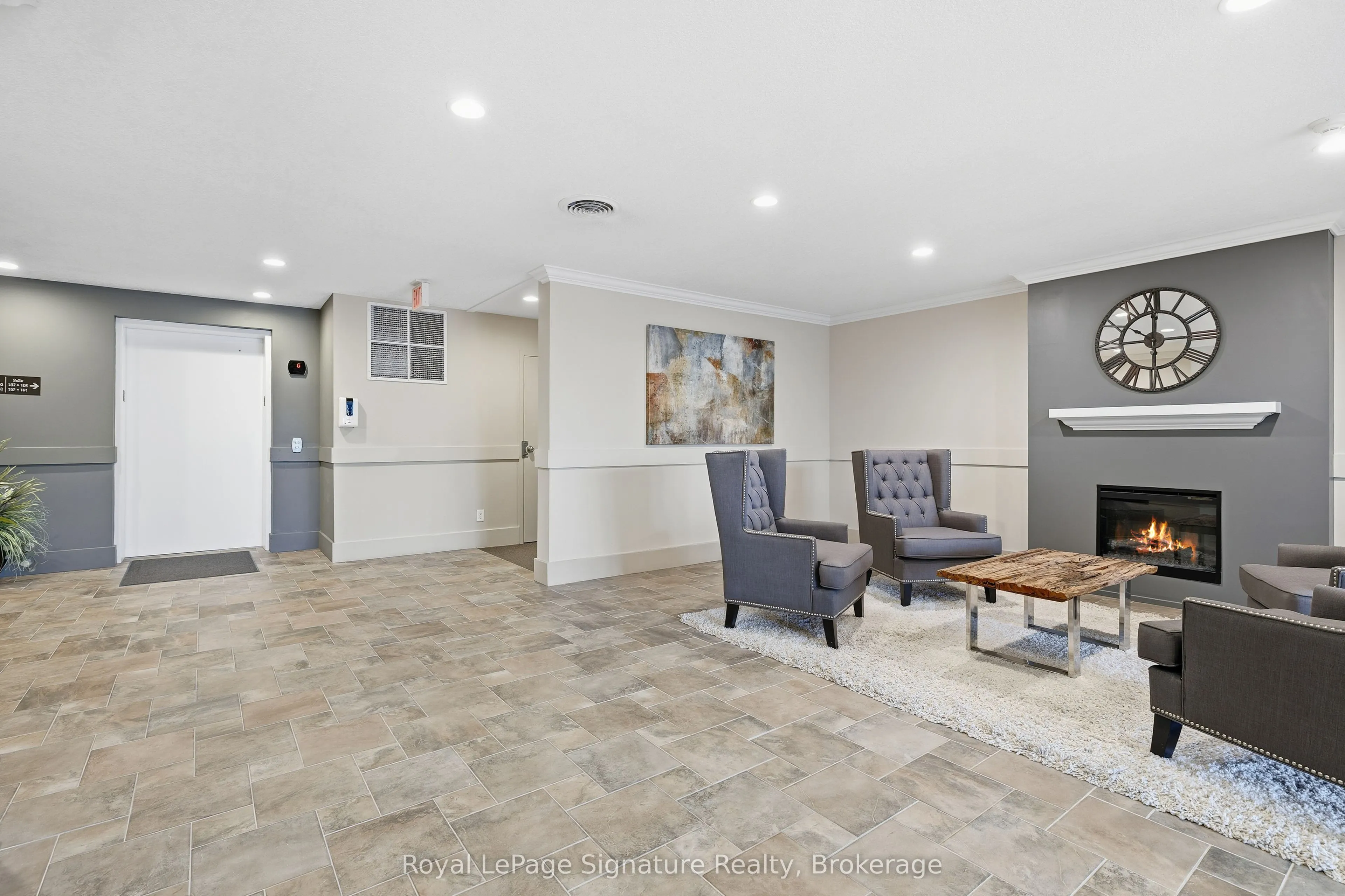 27 Beaver Street, #207