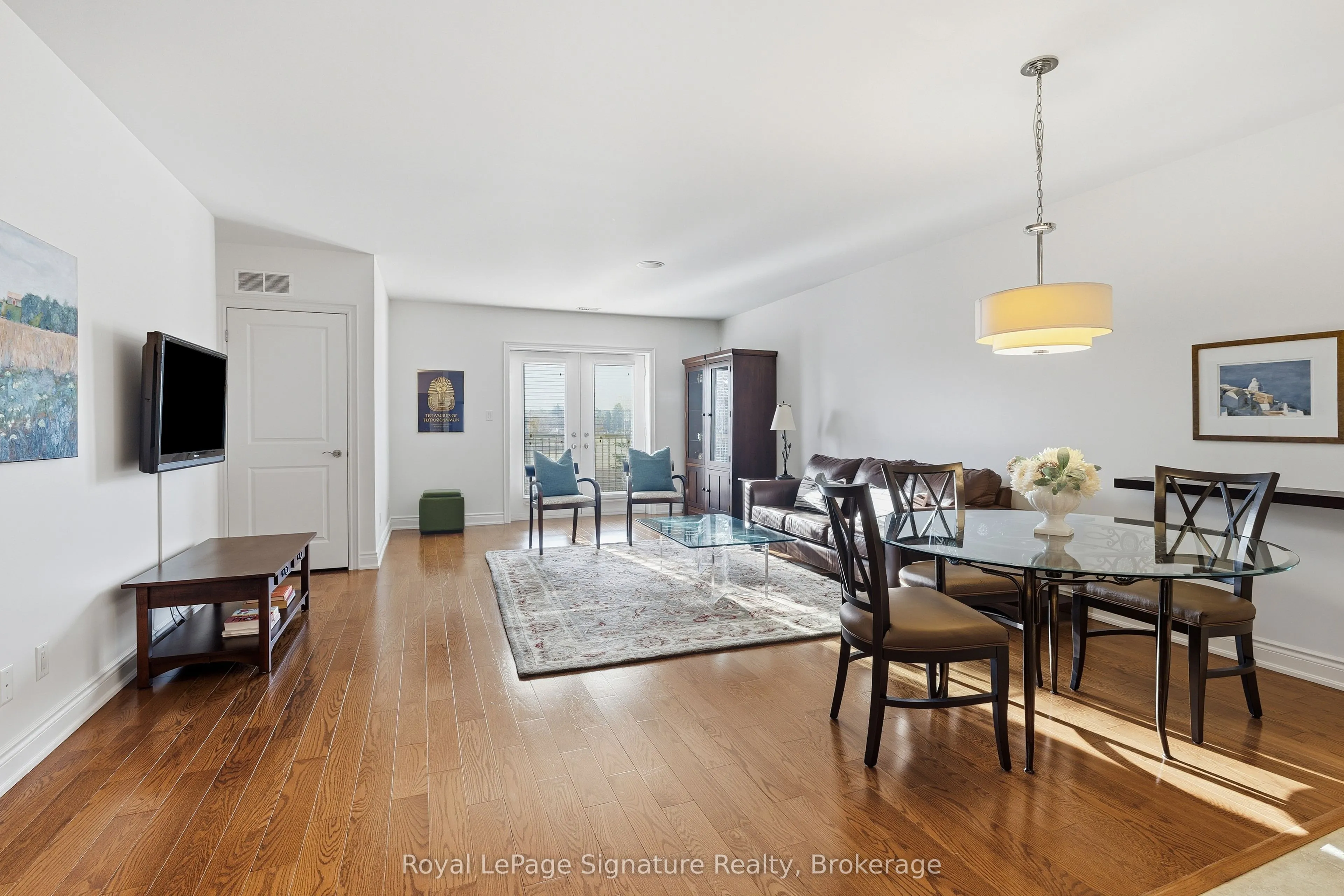 27 Beaver Street, #207