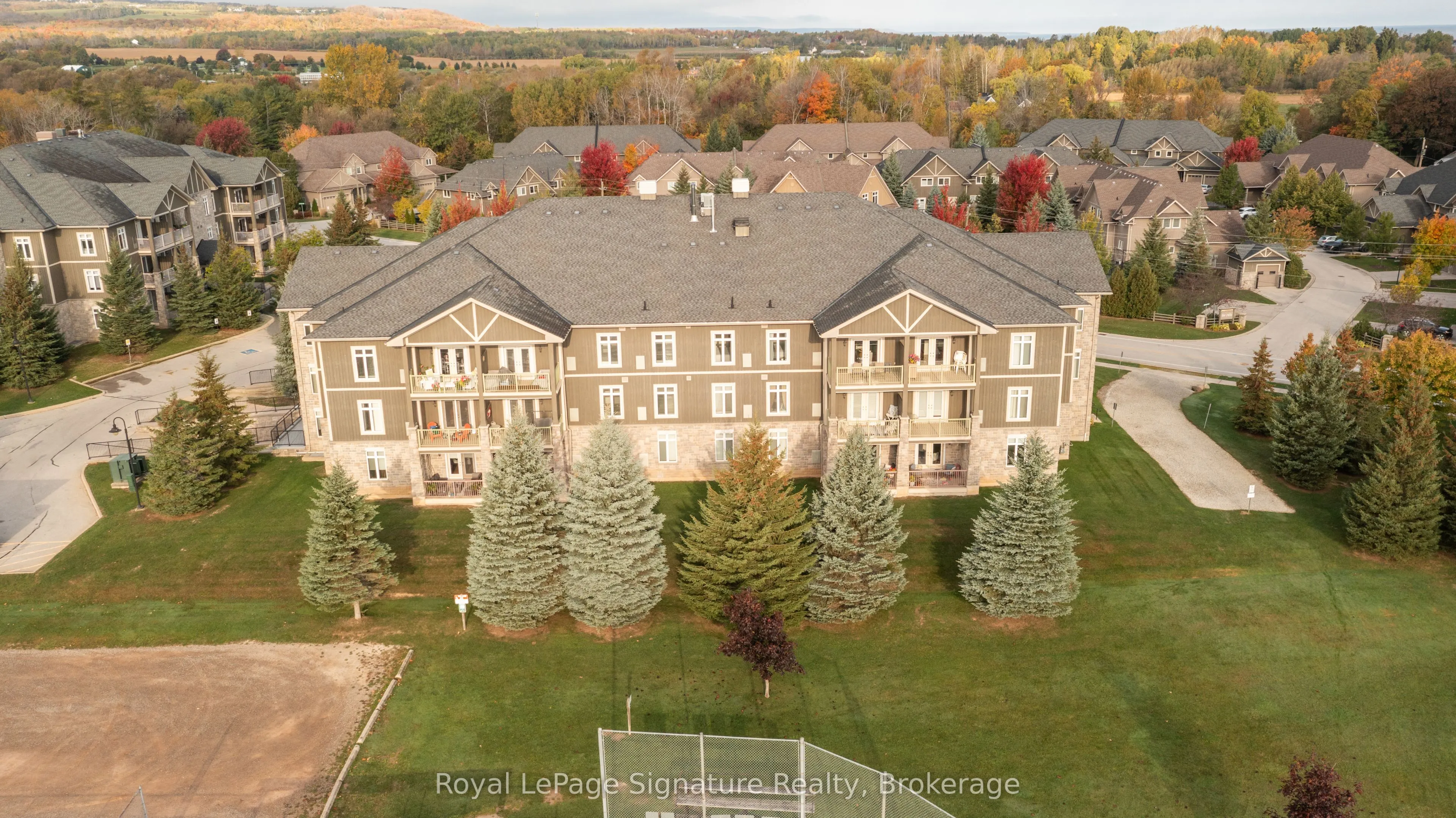 27 Beaver Street, #207