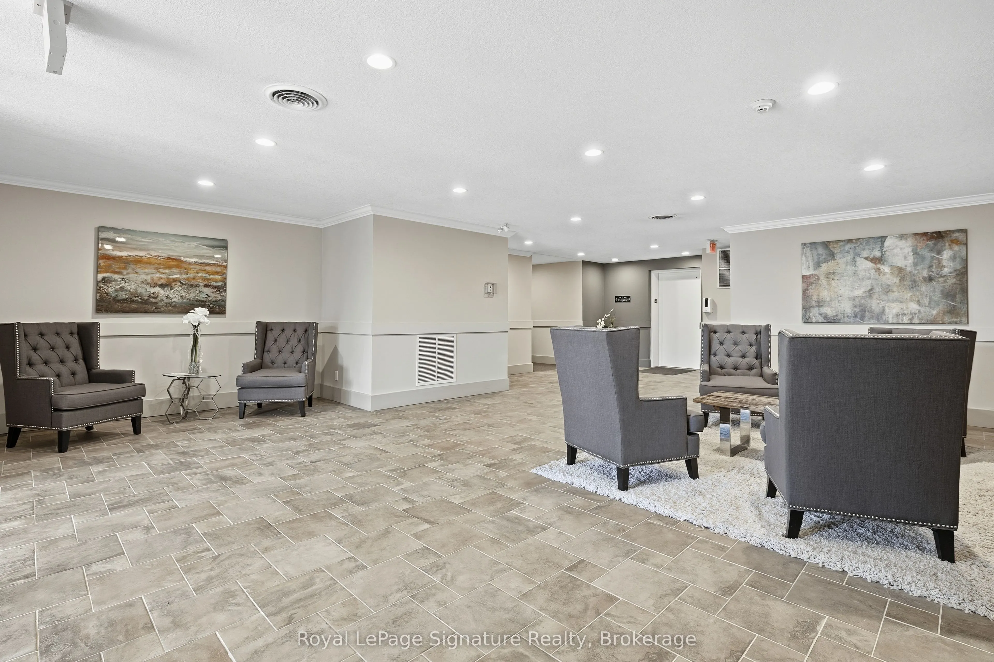 27 Beaver Street, #207