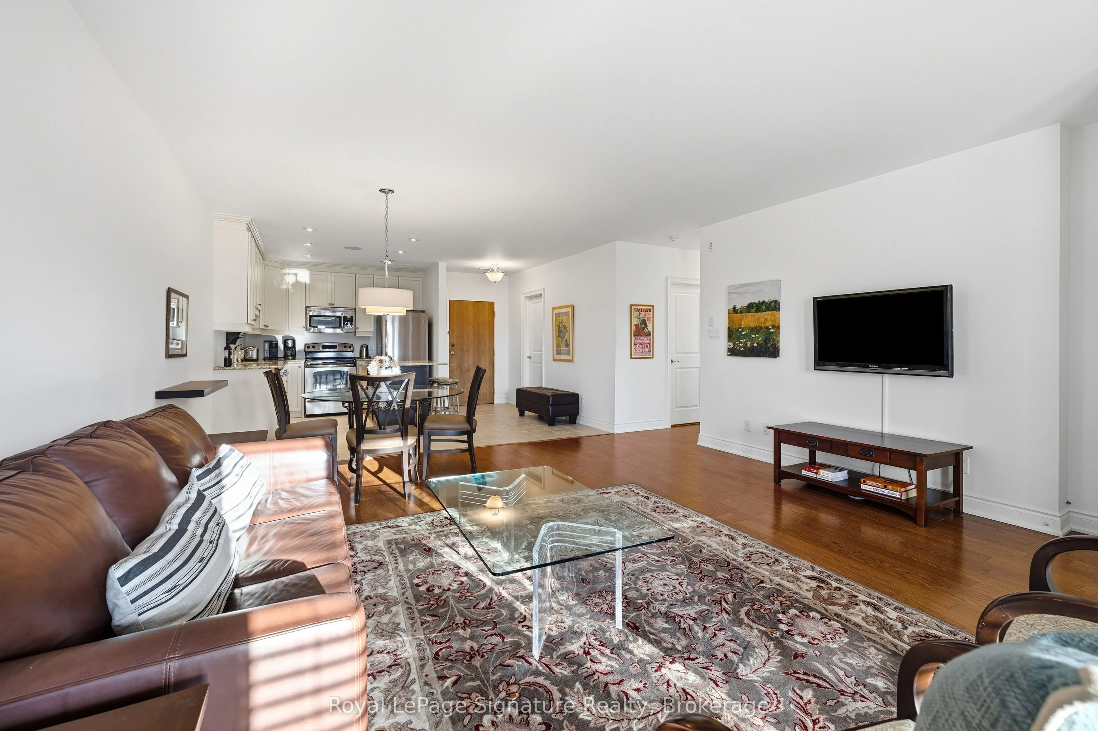 27 Beaver Street, #207