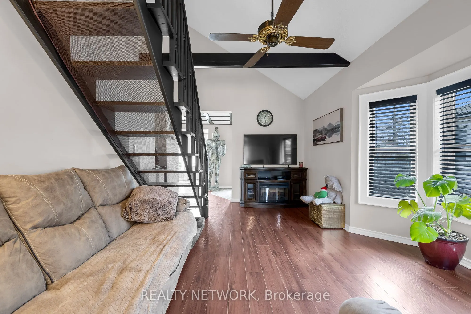 33 Rosedale Avenue
