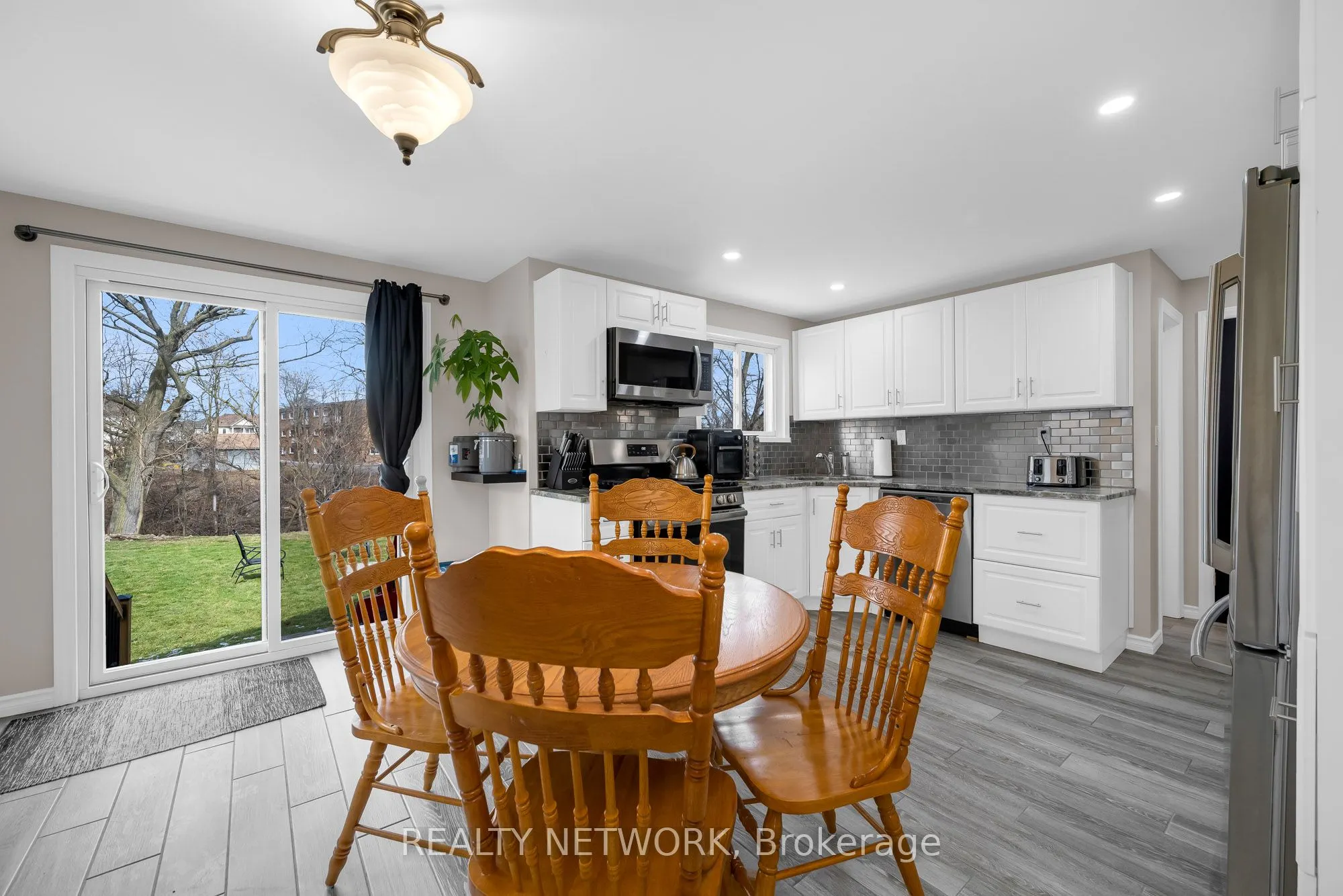 33 Rosedale Avenue