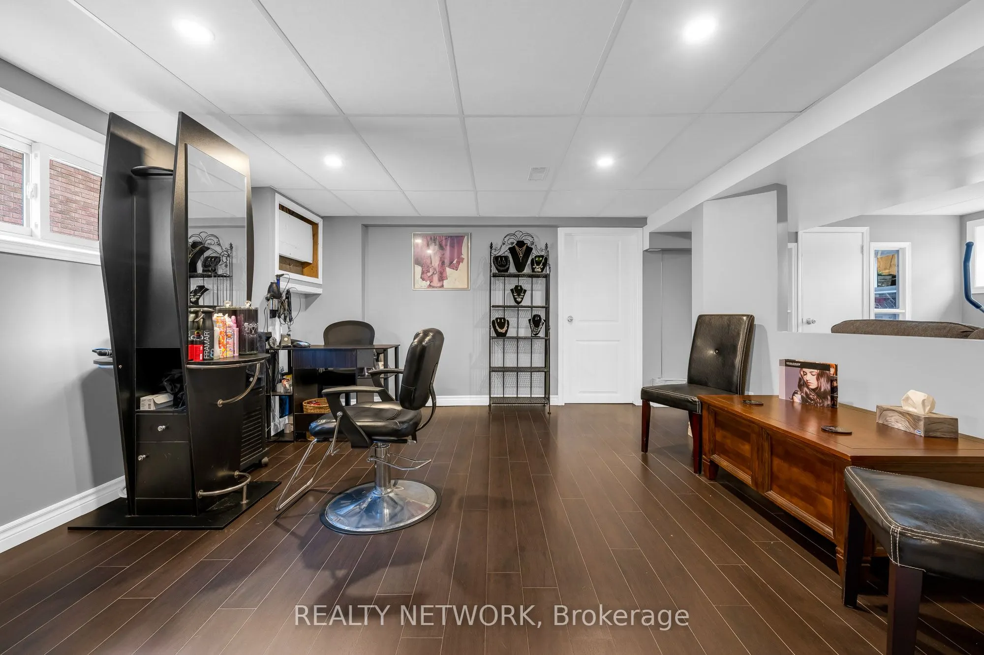 33 Rosedale Avenue