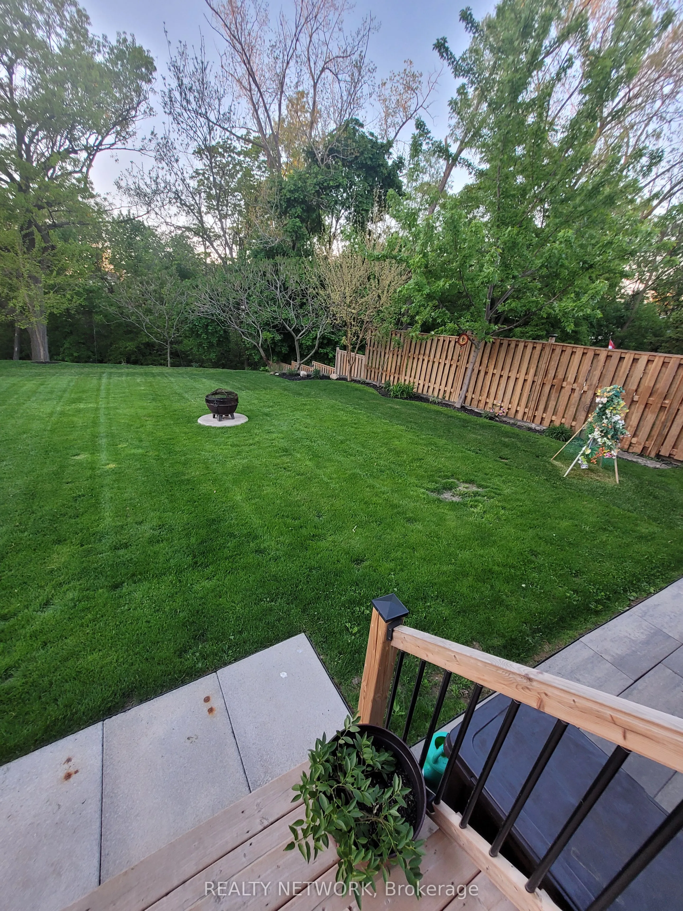 33 Rosedale Avenue
