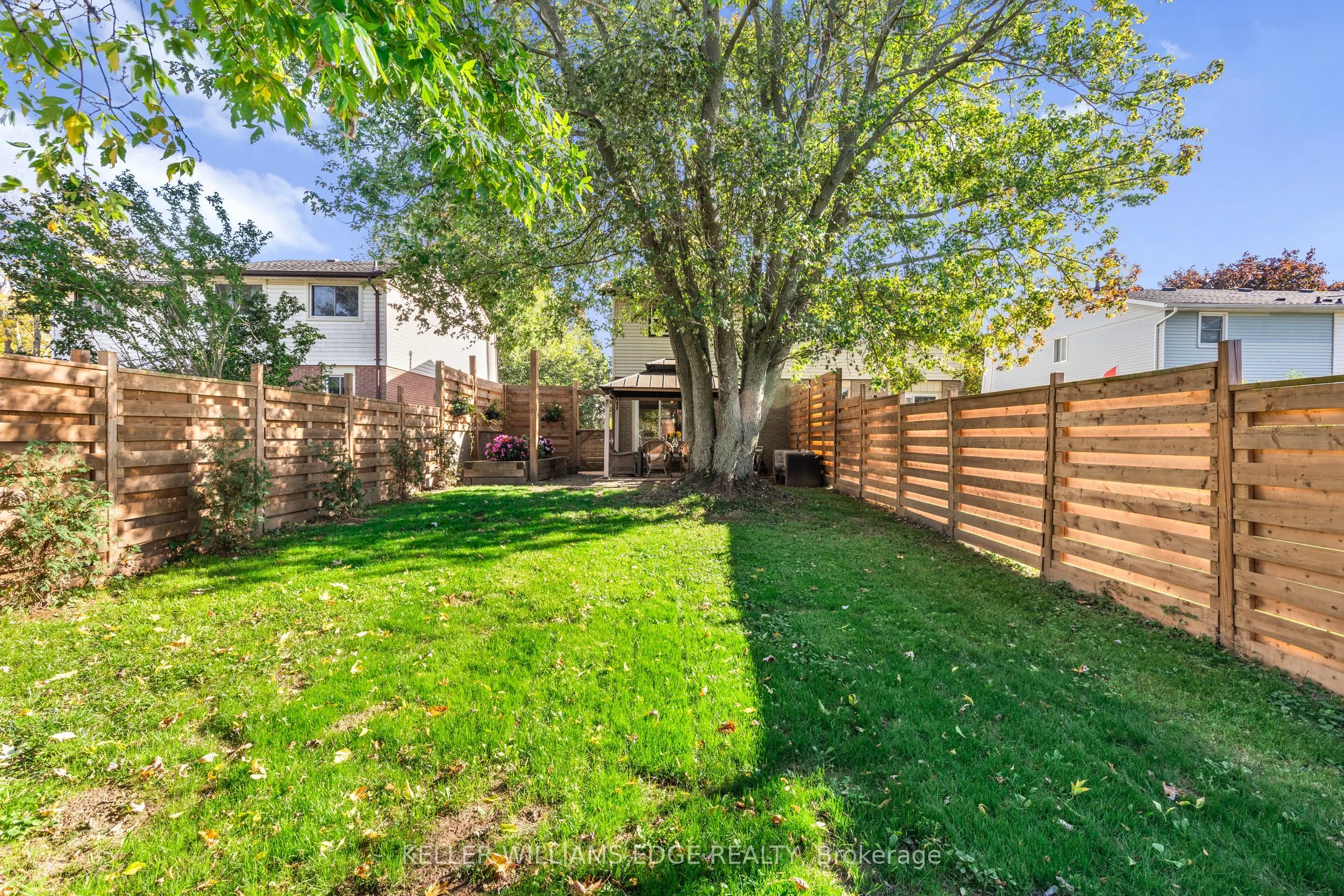 117 Graystone Crescent