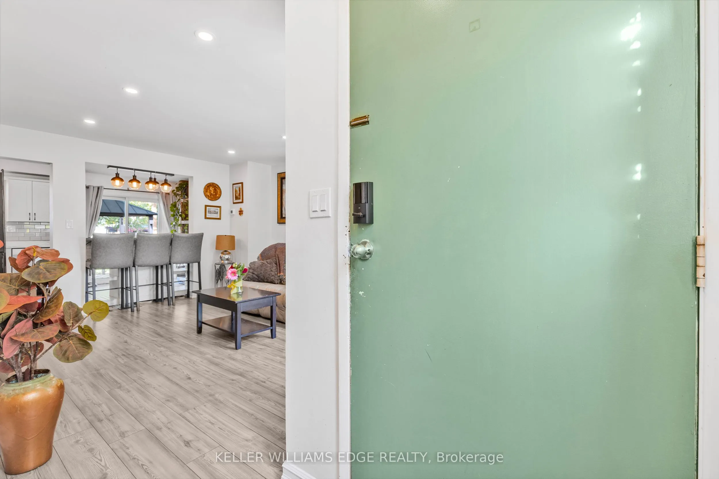 117 Graystone Crescent