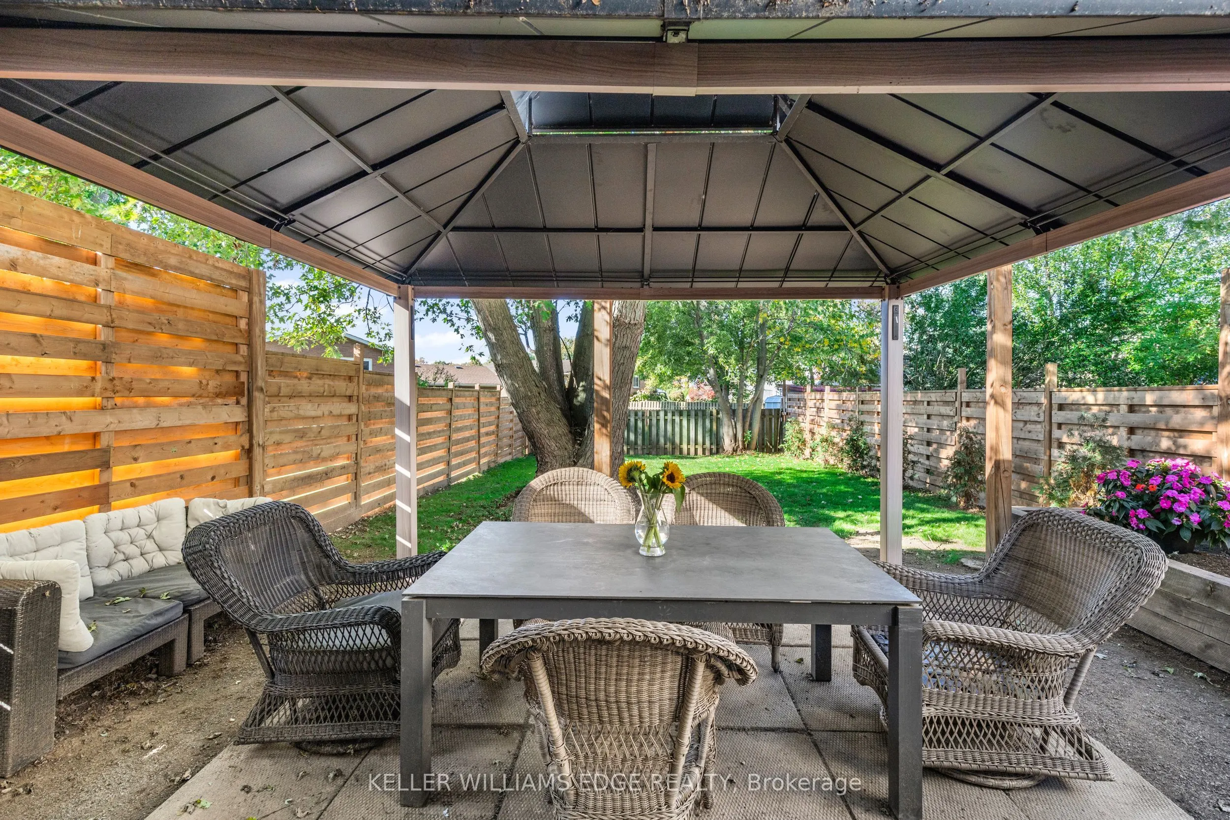 117 Graystone Crescent