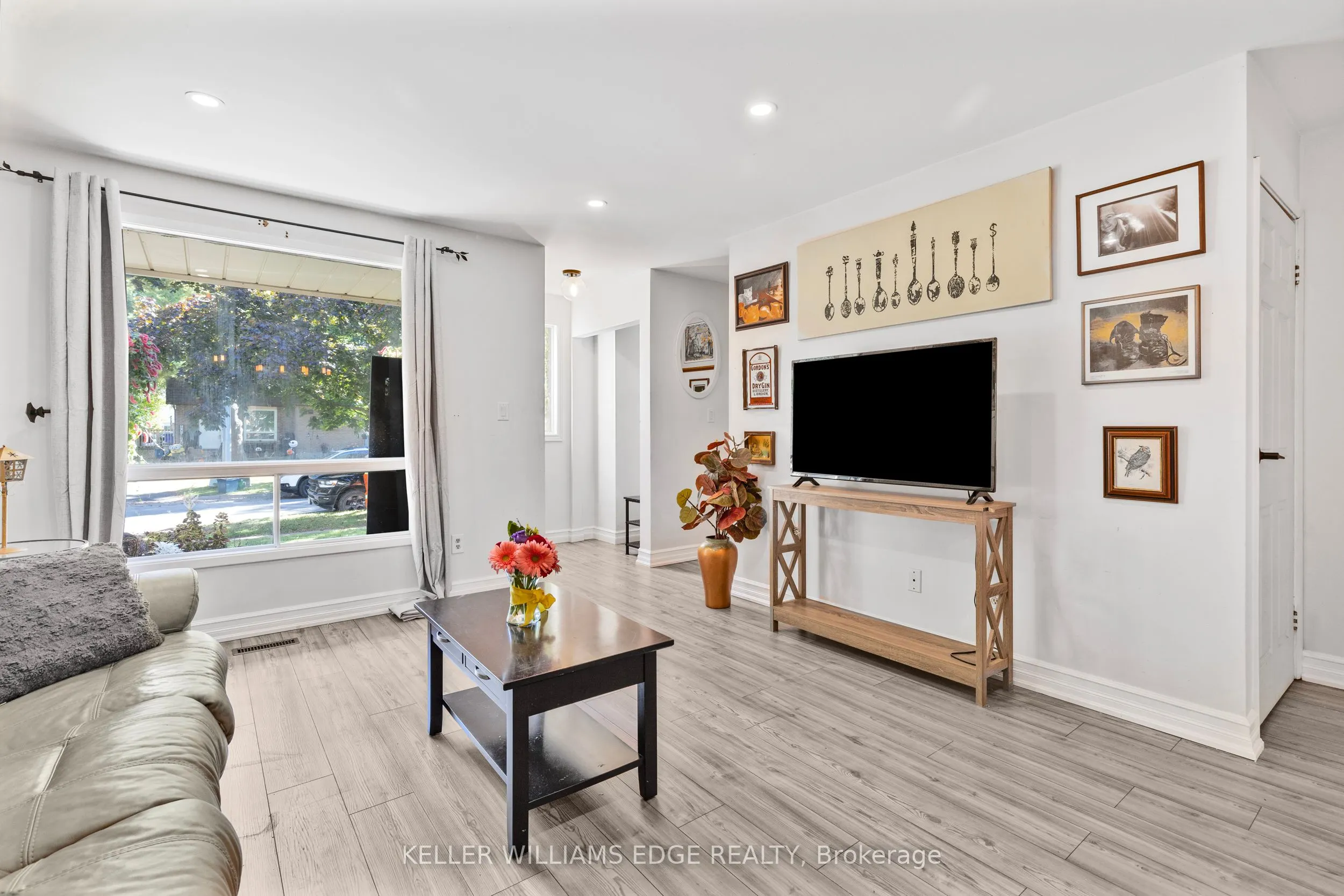 117 Graystone Crescent