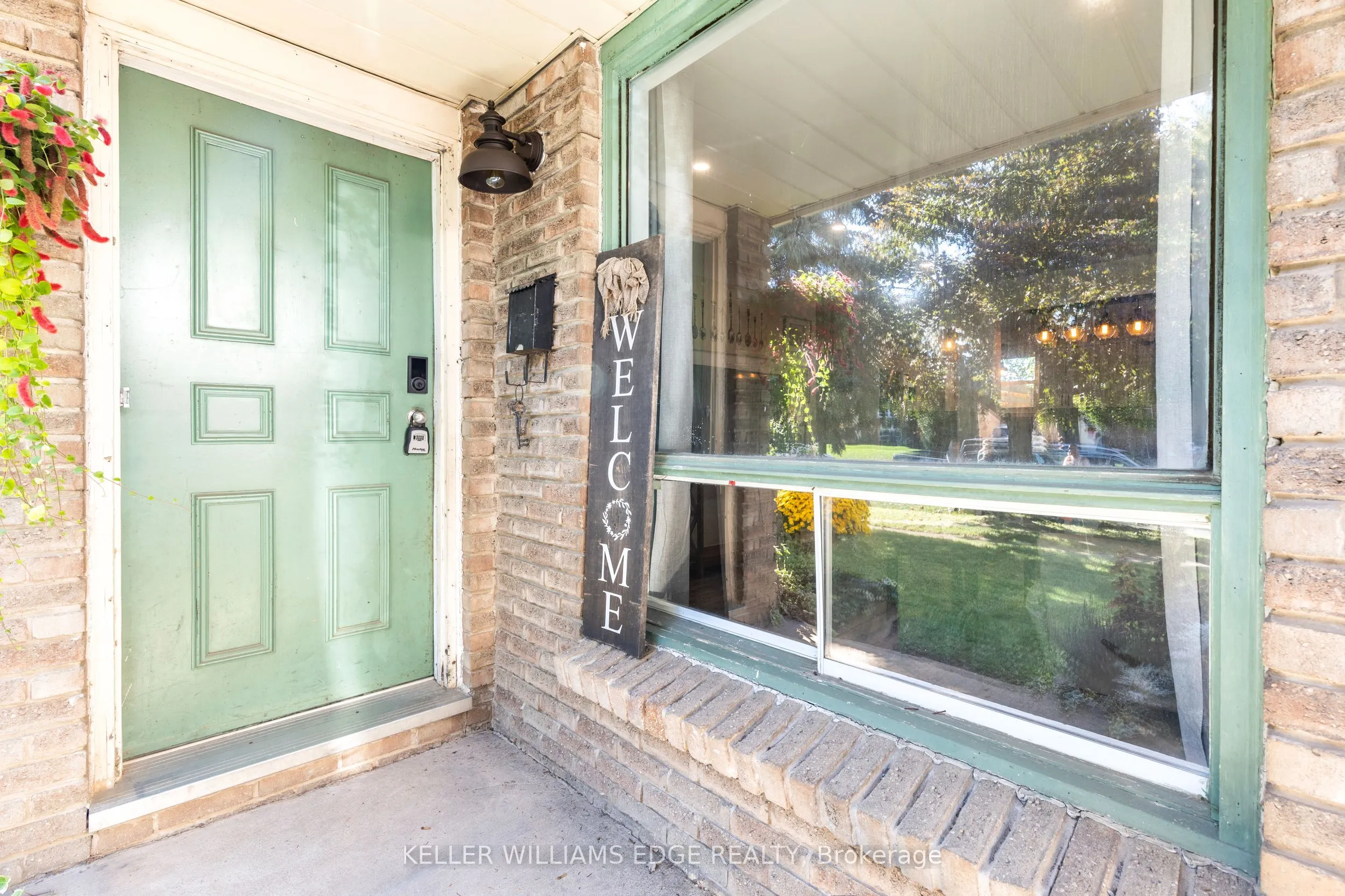 117 Graystone Crescent