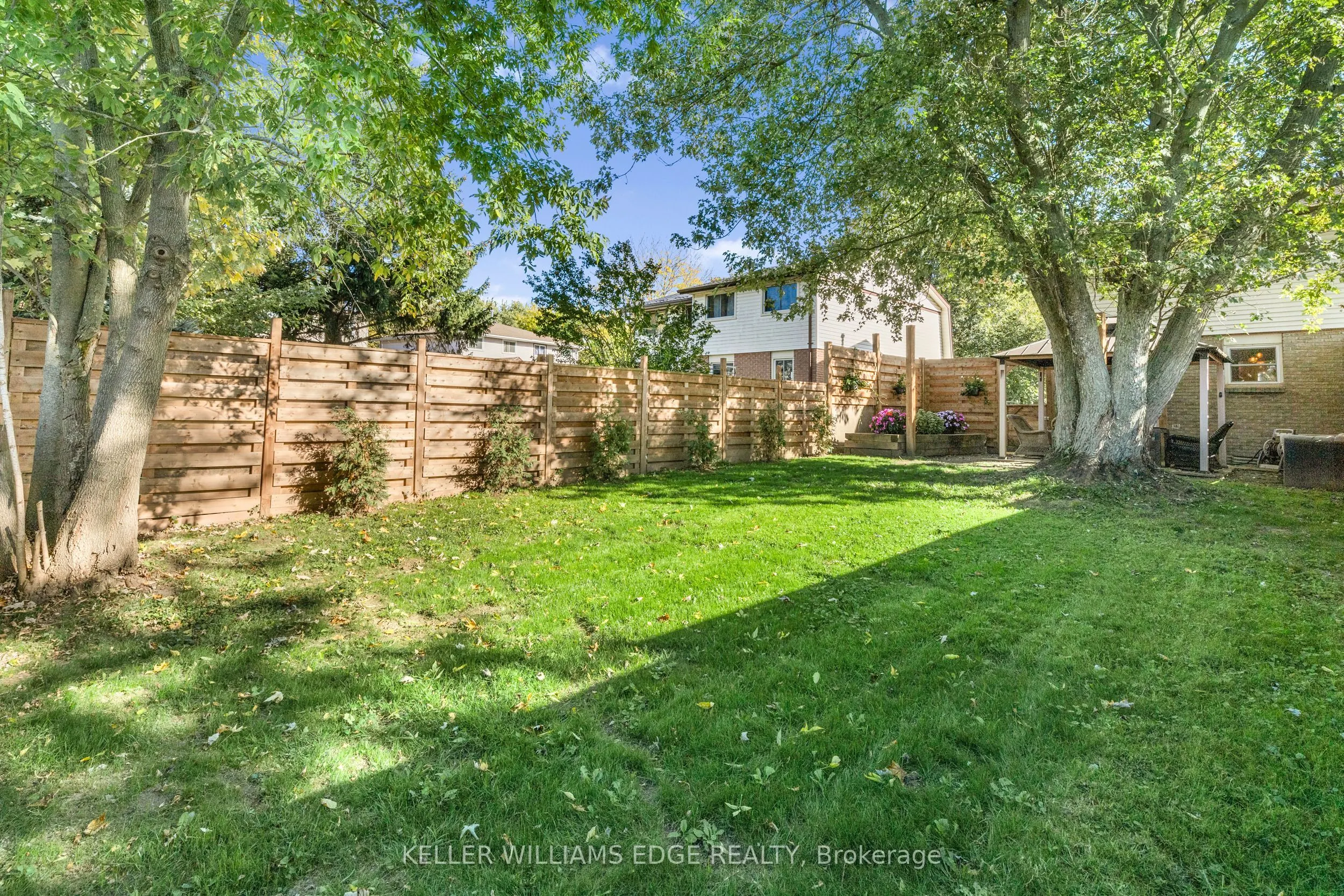 117 Graystone Crescent