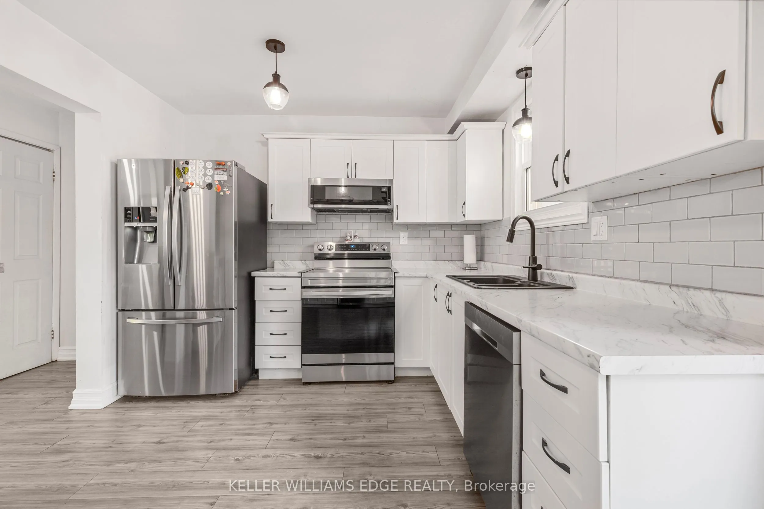 117 Graystone Crescent