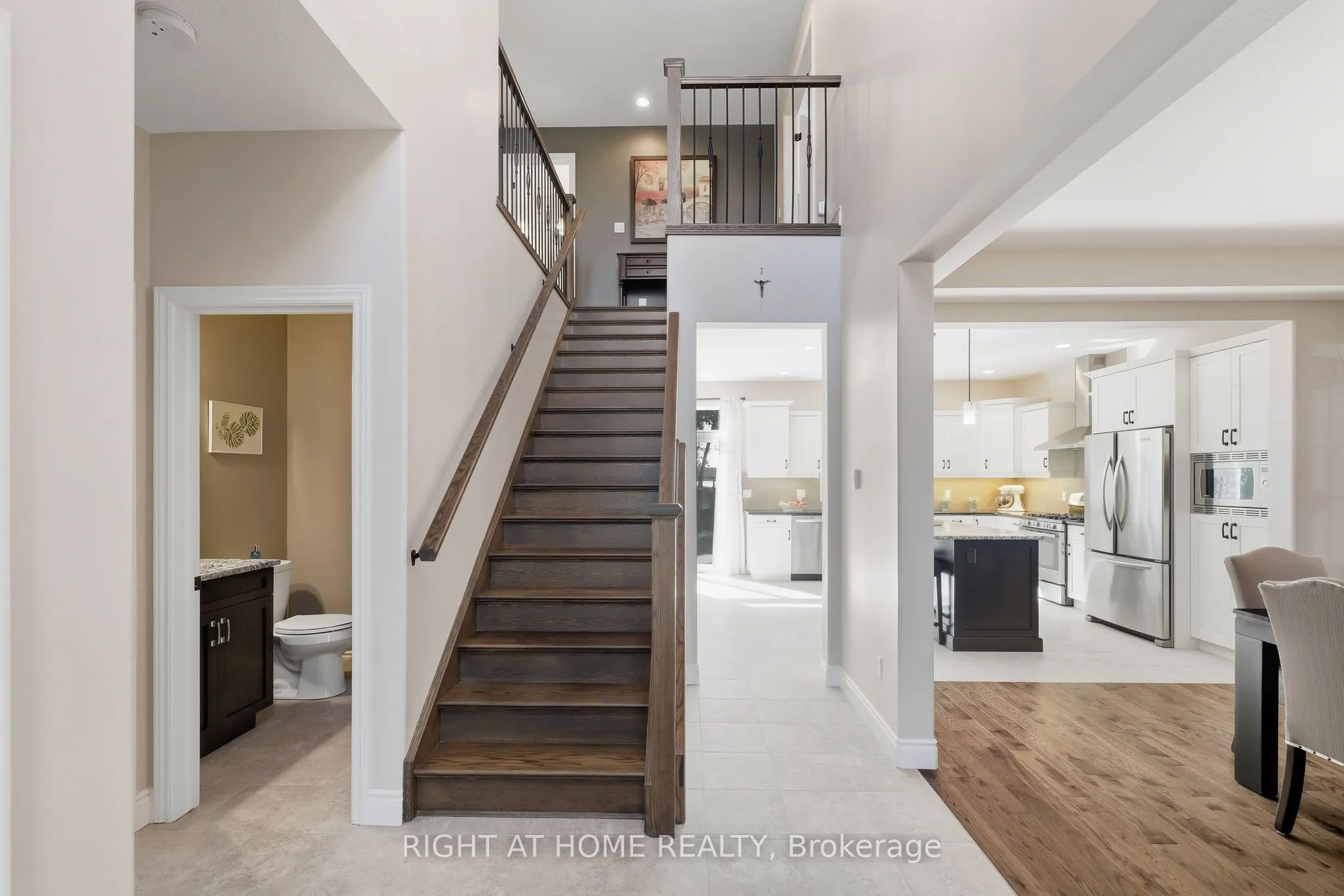 35 Caverhill Crescent
