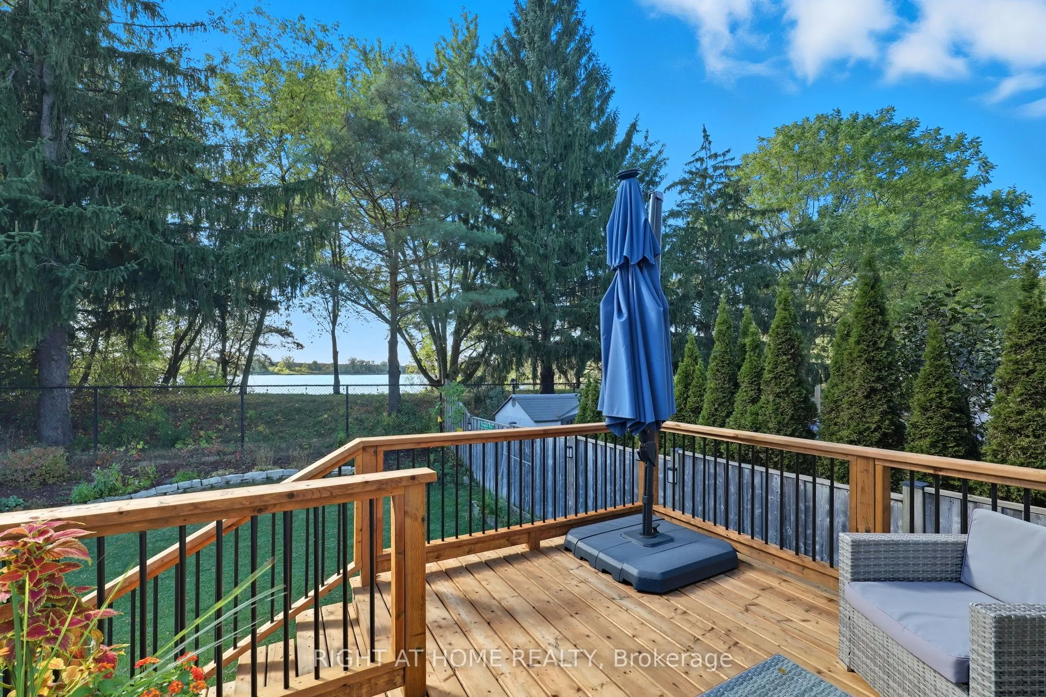35 Caverhill Crescent