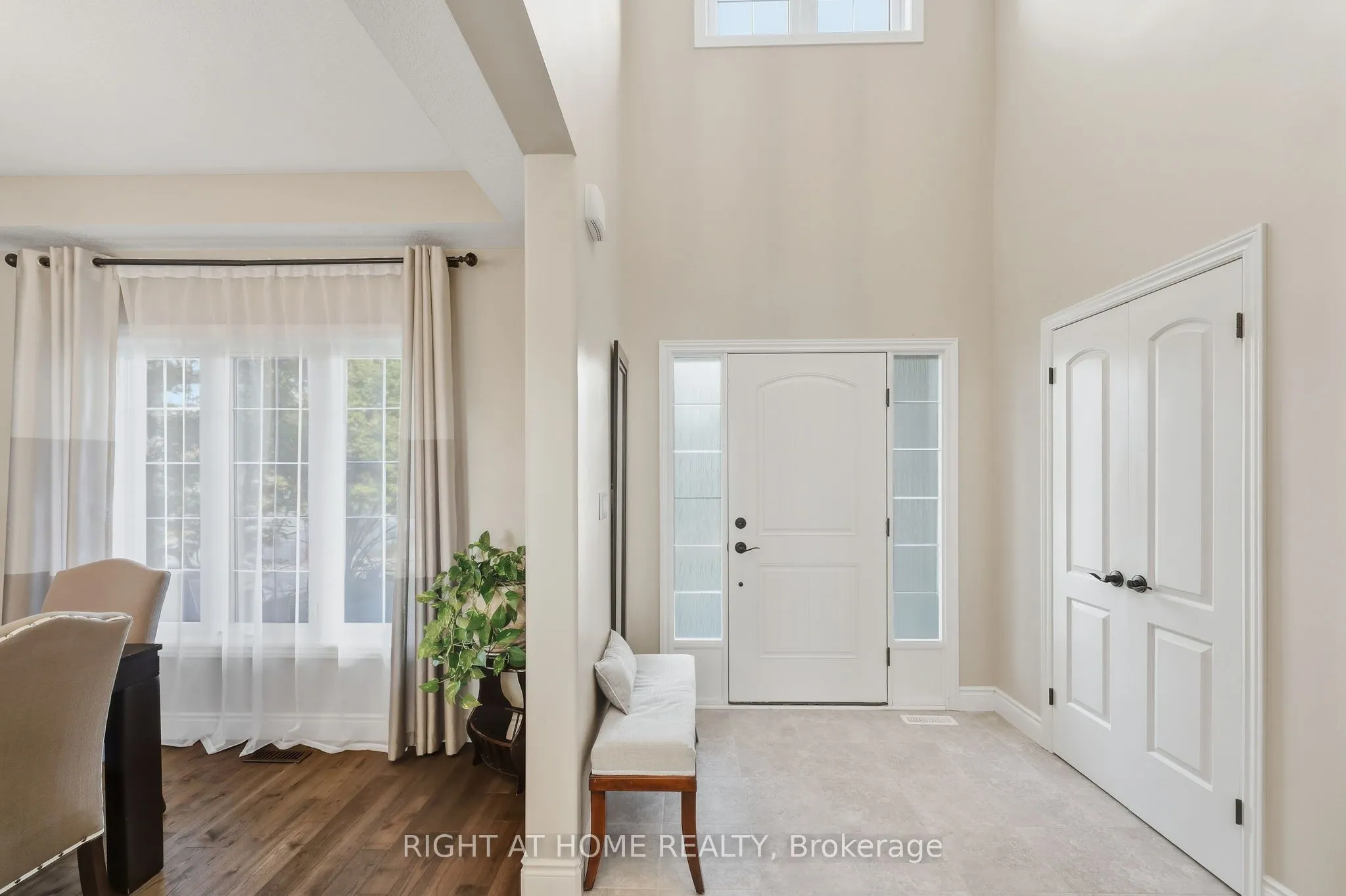 35 Caverhill Crescent
