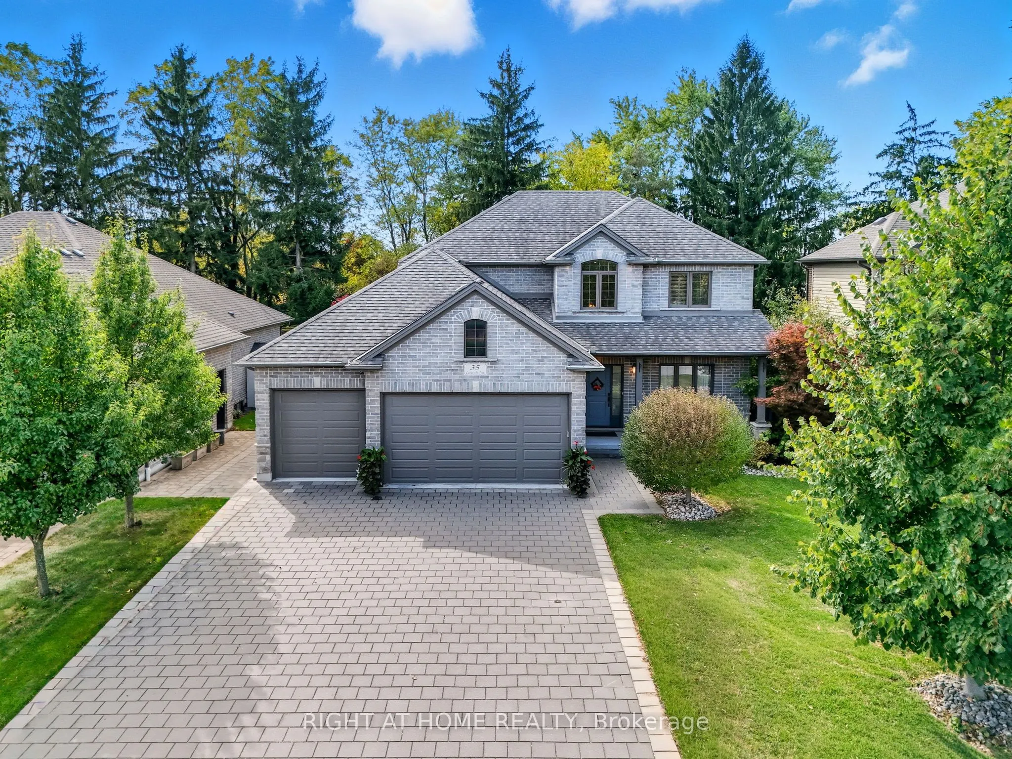 35 Caverhill Crescent
