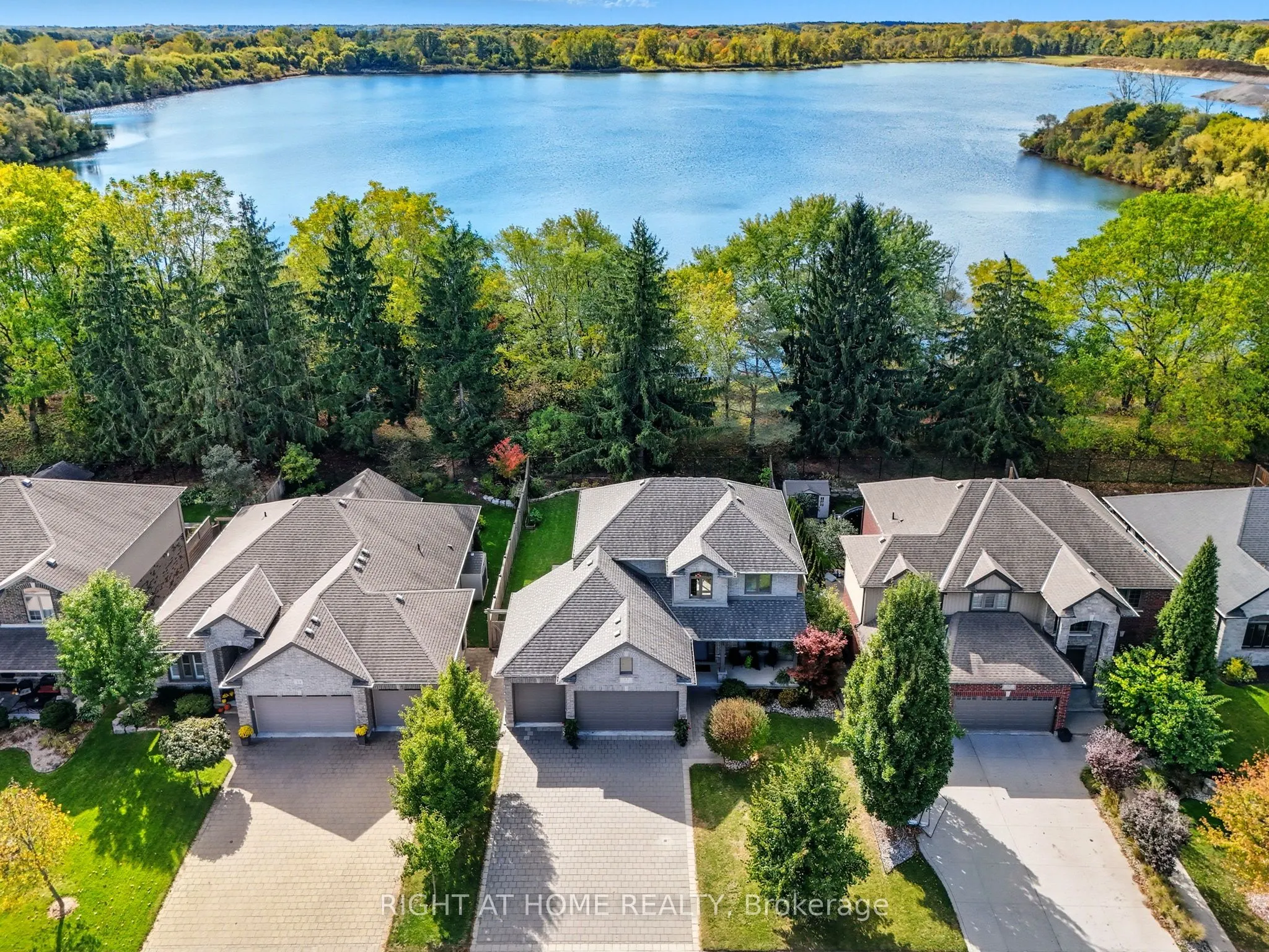 35 Caverhill Crescent